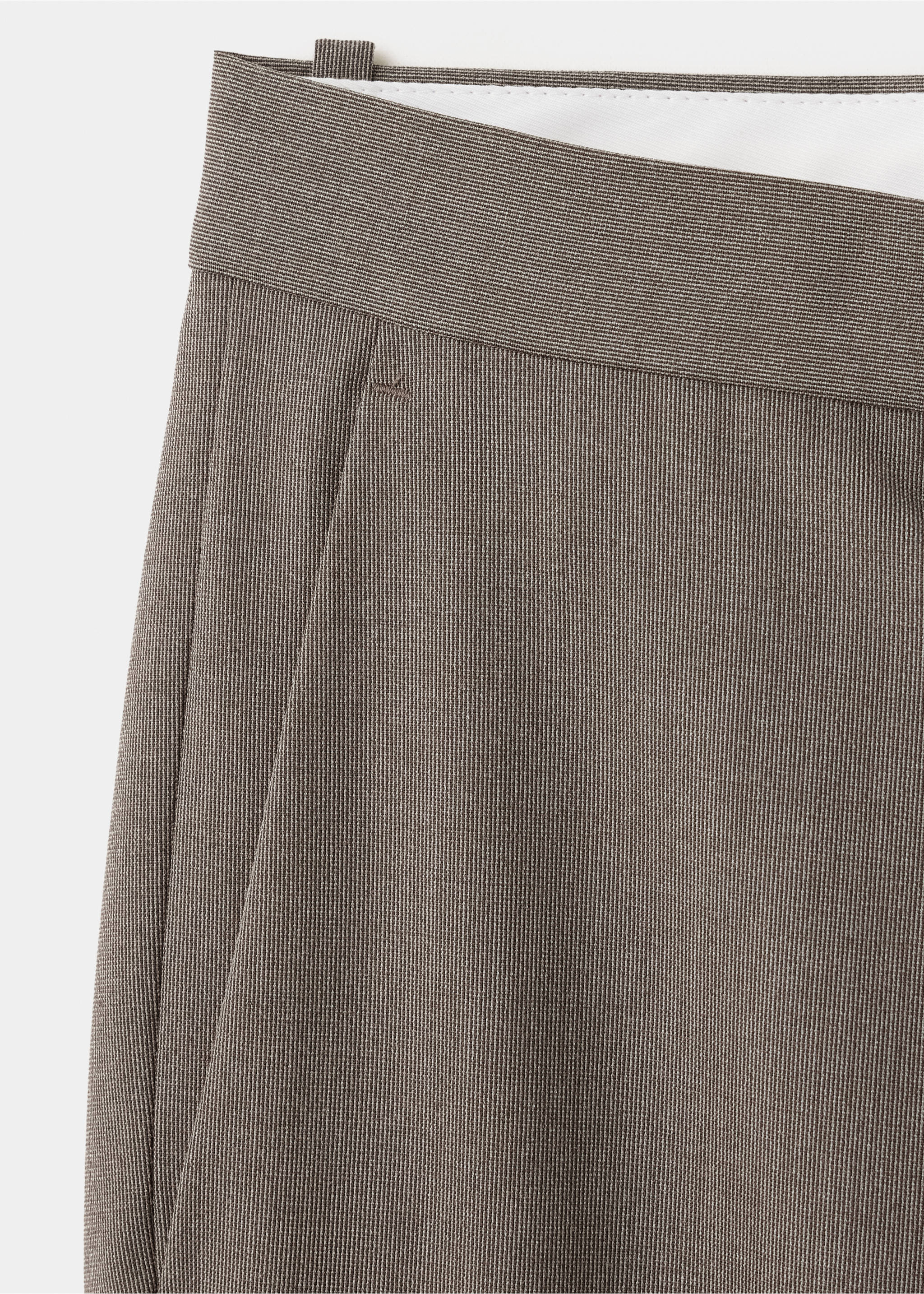 London regular-fit trousers - Details of the article 0, Medium Brown. Ref: 37015160-00.