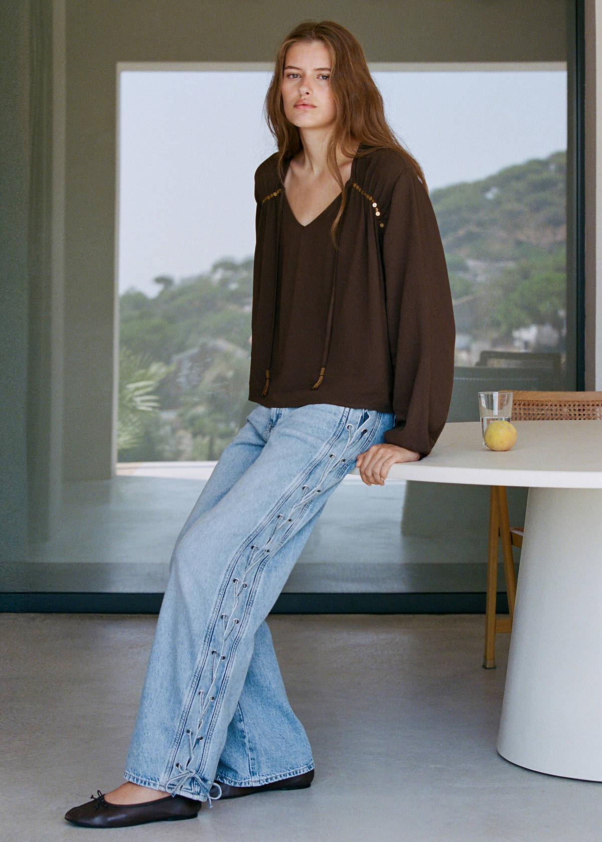 Sequin V-neck blouse — Brown