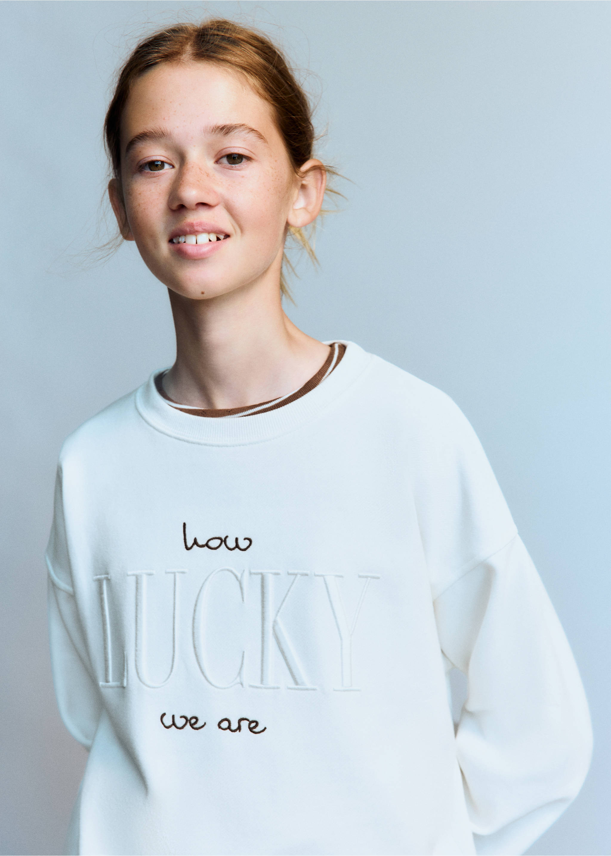 Sweatshirt with embroidered detail - Medium plane, Off White. Ref: 37015172-00.