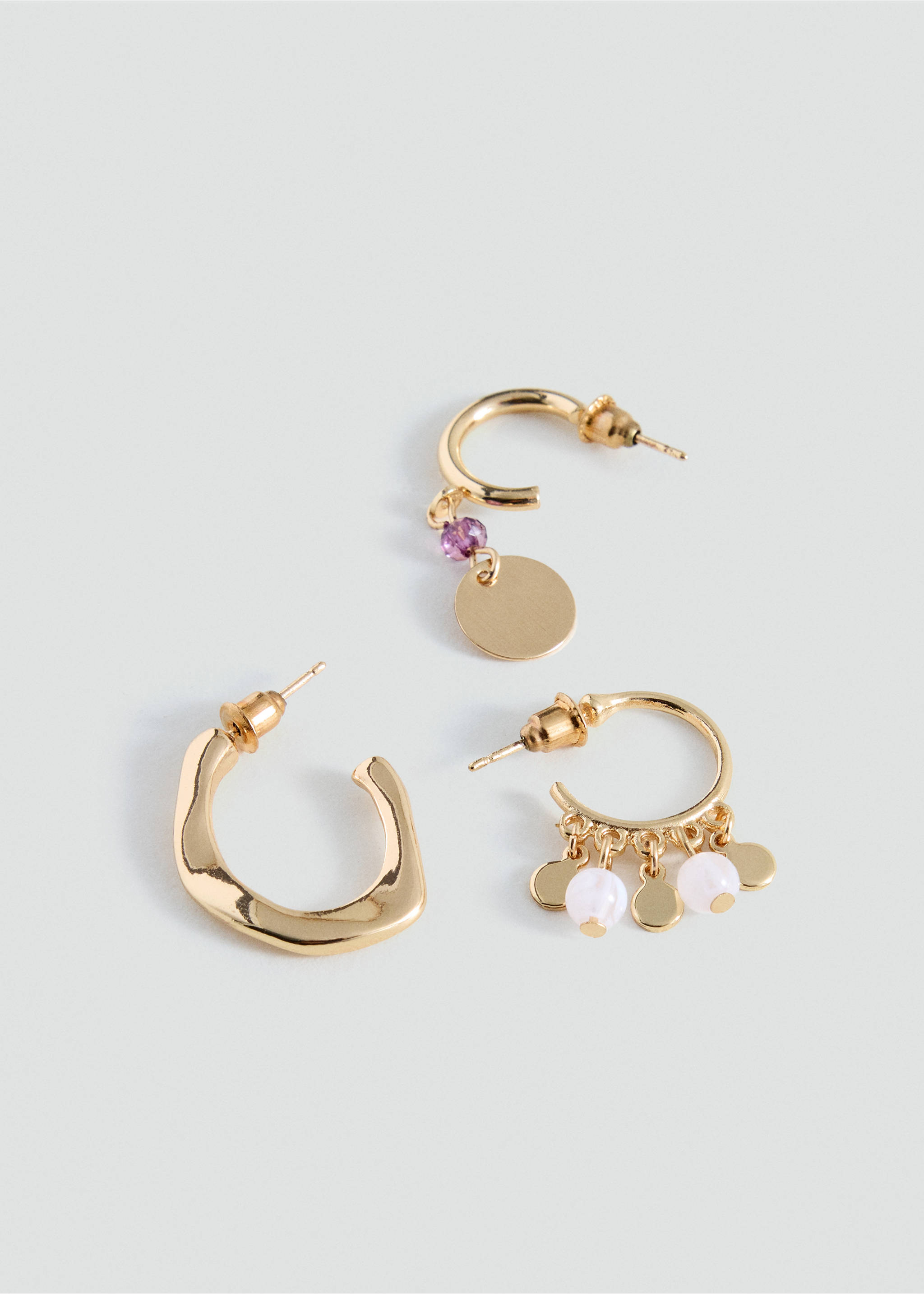 Set of three gold-finish earrings with purple and pink beads and disc charms., Gold. Ref: 37015192-00.