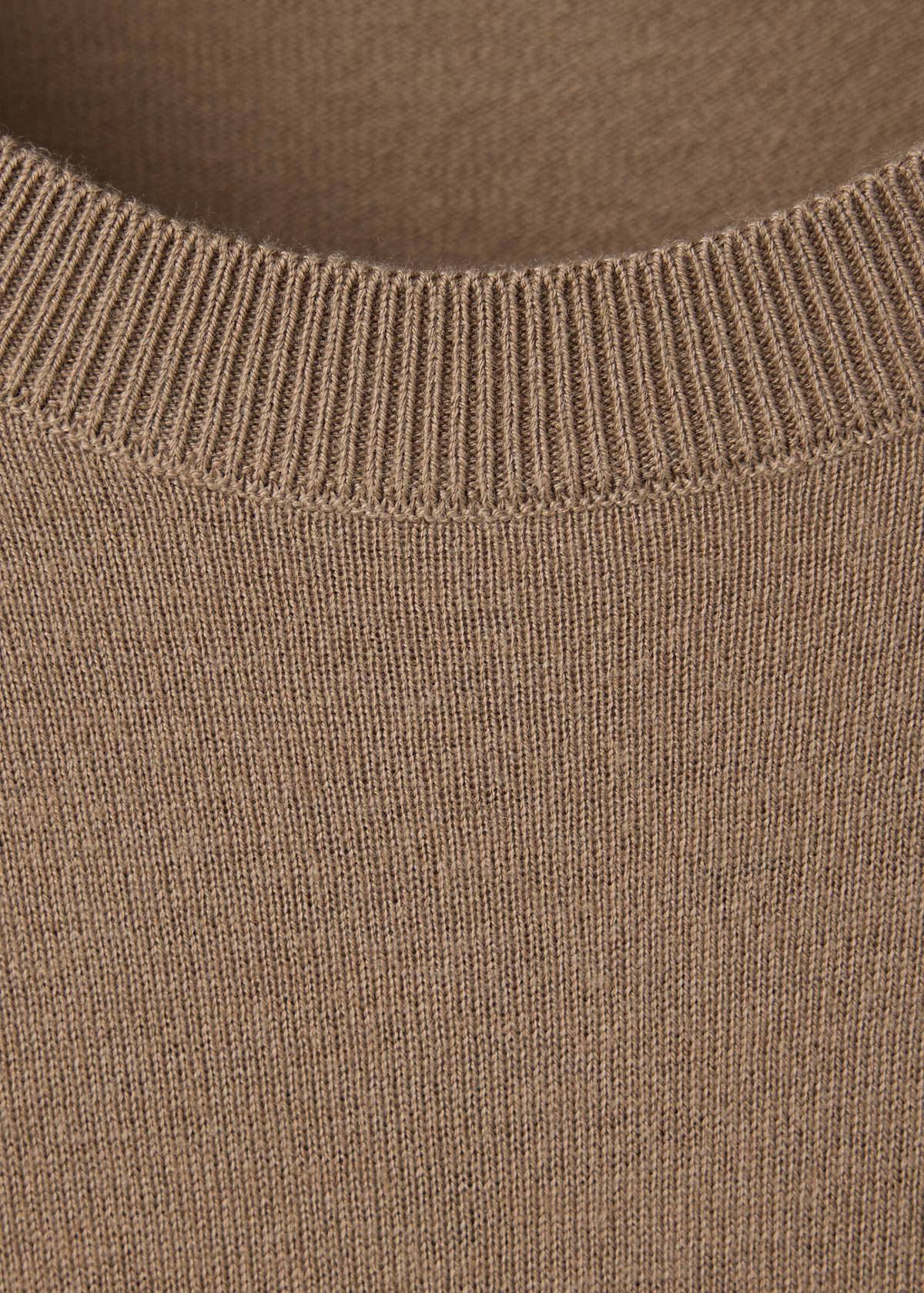 Fine-knit crew-neck sweater — Medium Brown
