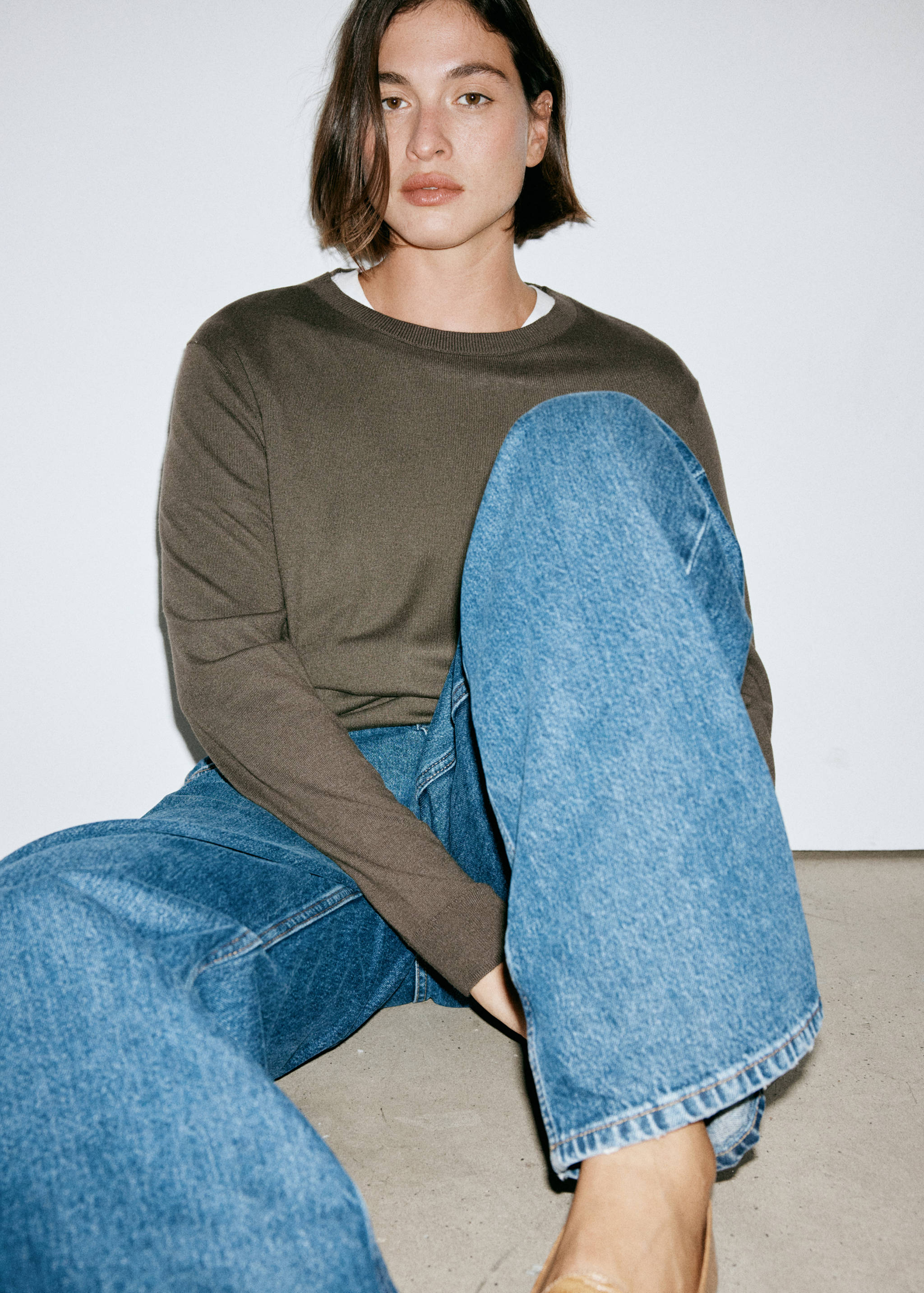 Fine-knit crew-neck sweater - Details of the article 4