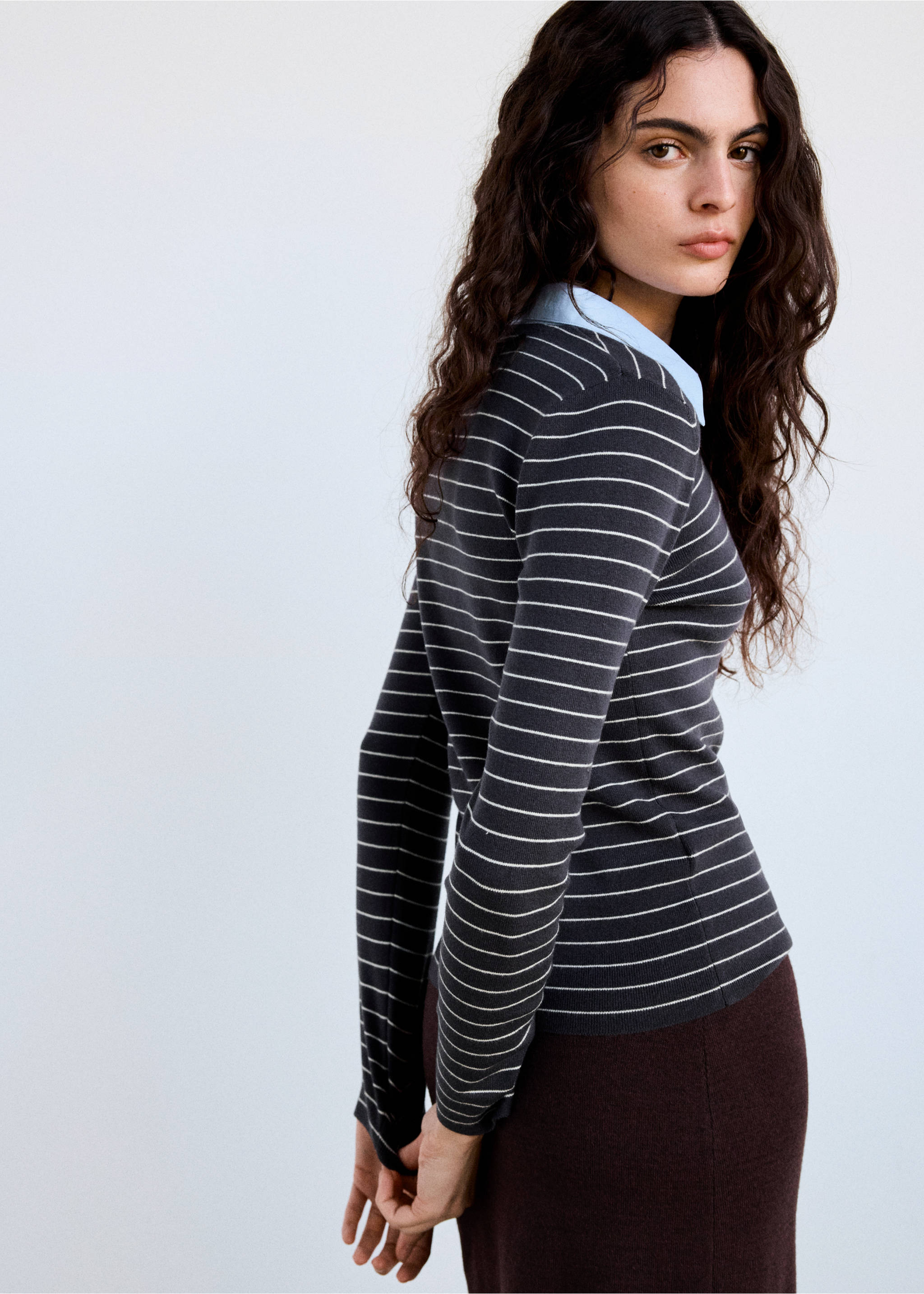 Jersey entallado rayas cuello camisero - Reverso del artículo, Gris medio vigoré. Ref: 37015842-00.