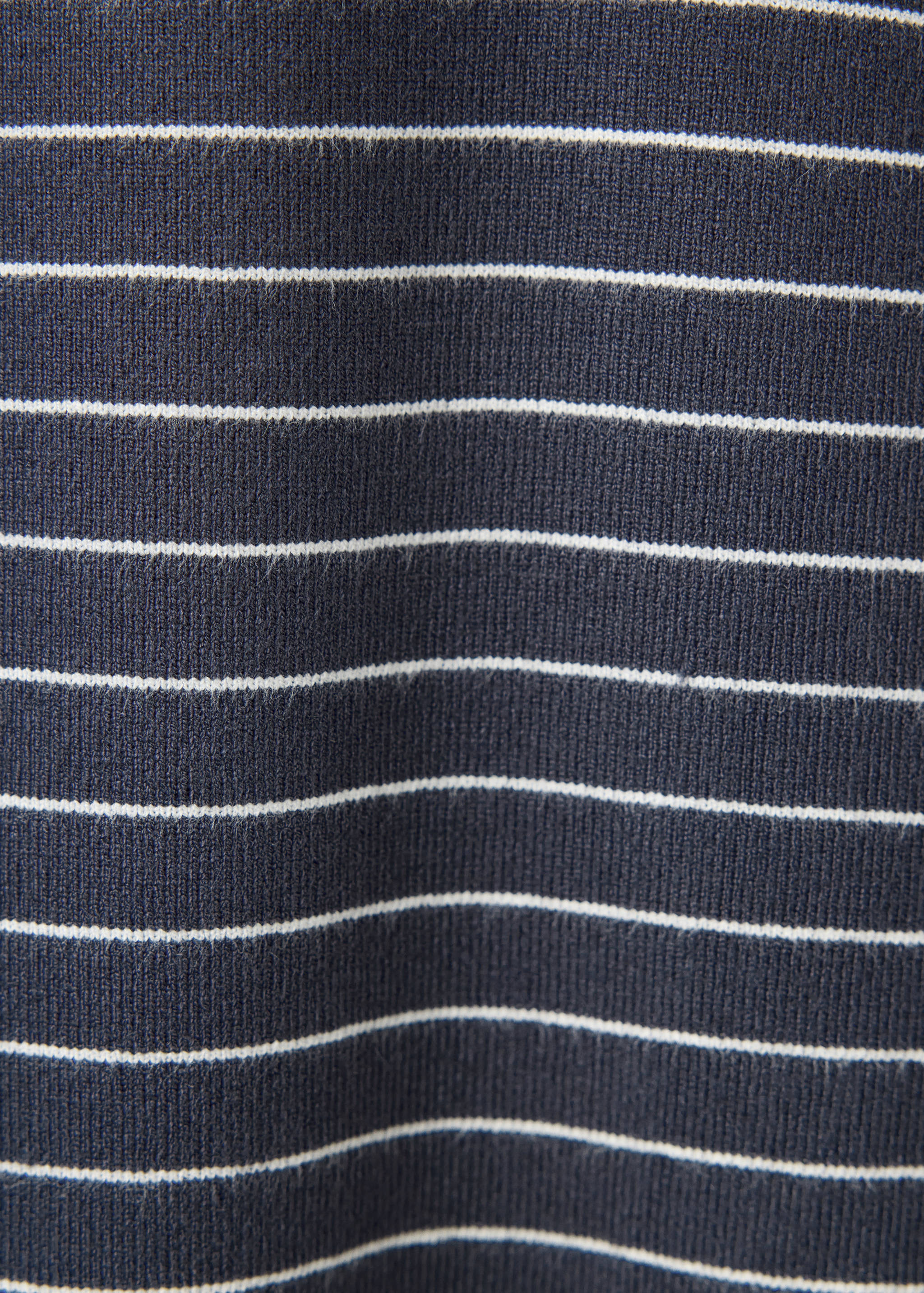 Fitted striped jersey with shirt collar - Details of the article 0