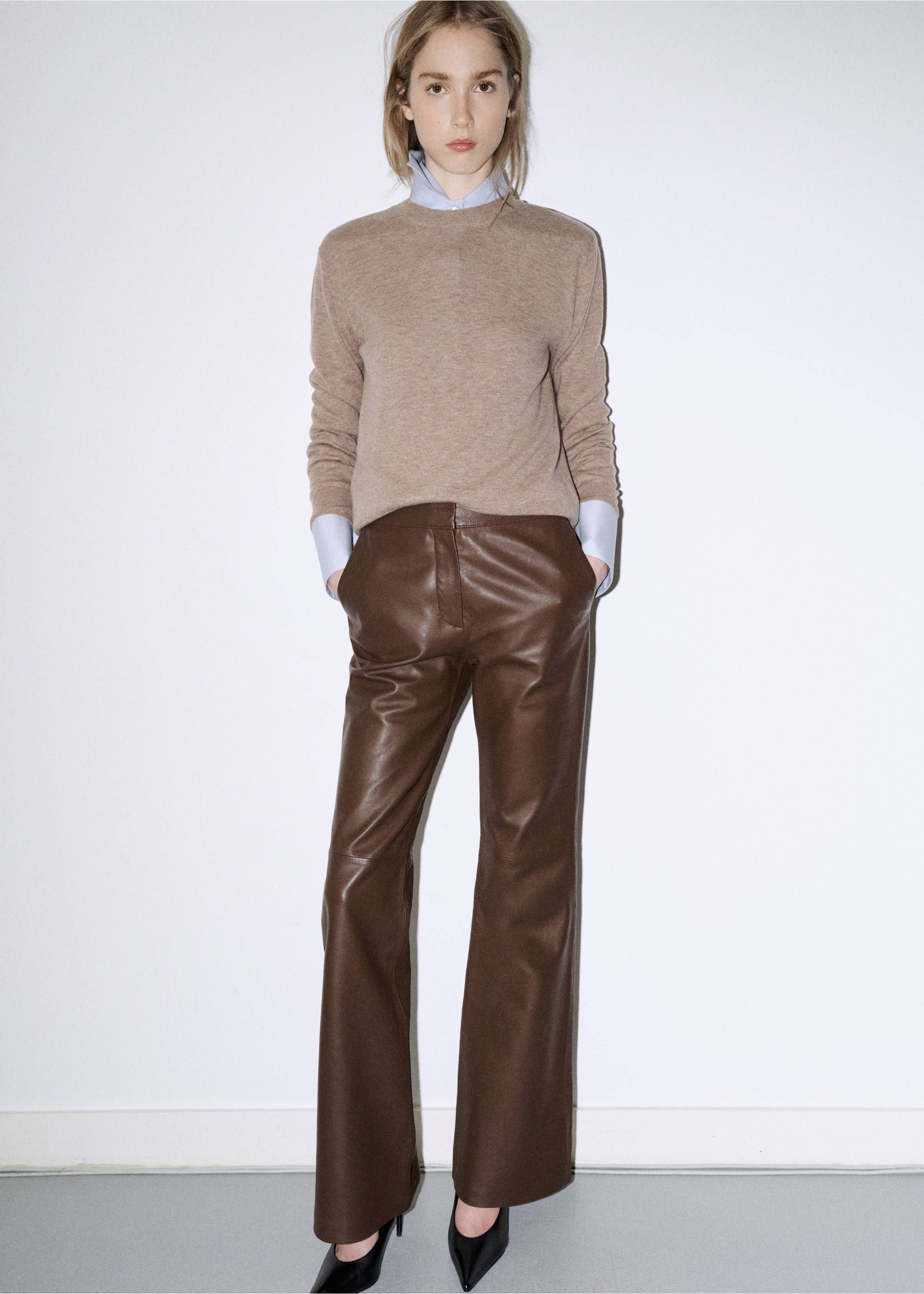 100% wool round-neck sweater - General plane, Medium Brown. Ref: 37015843-00.