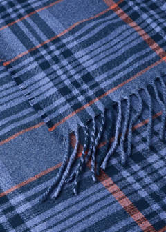 Tartan check throw with fringes — Blue 3