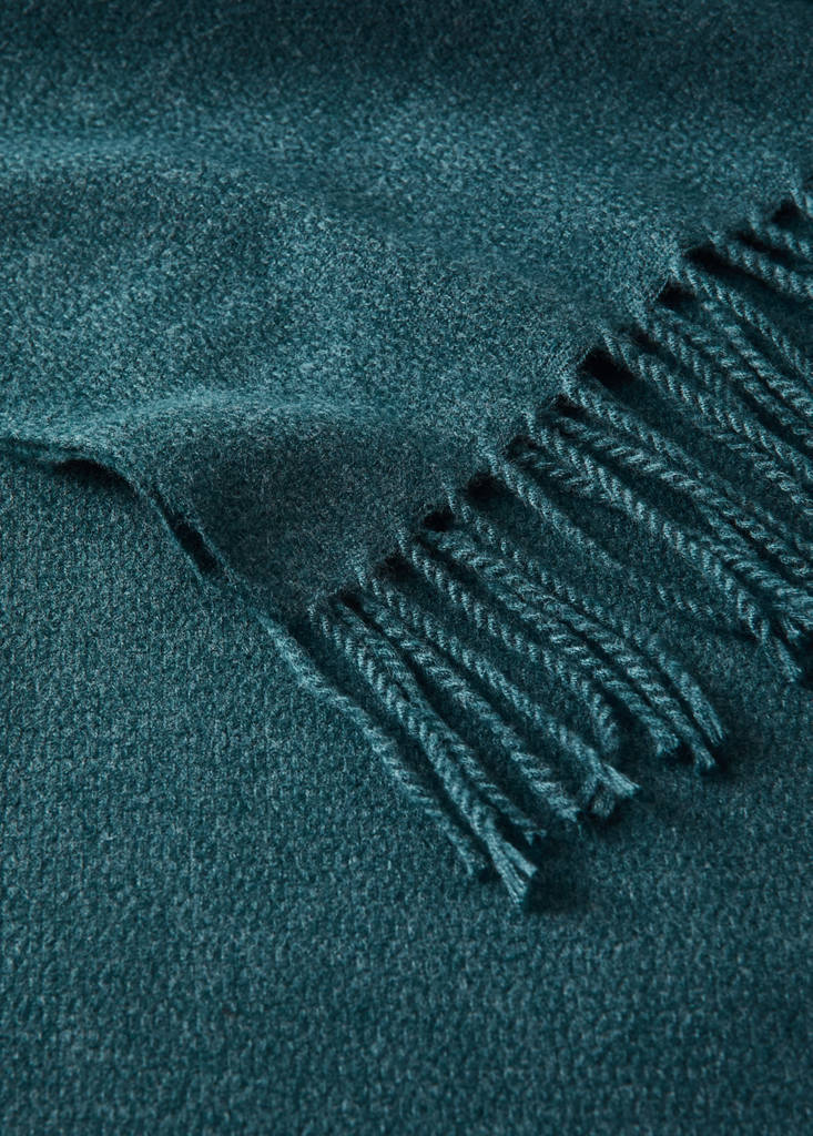 Soft blanket with fringe detail — Petrol Blue