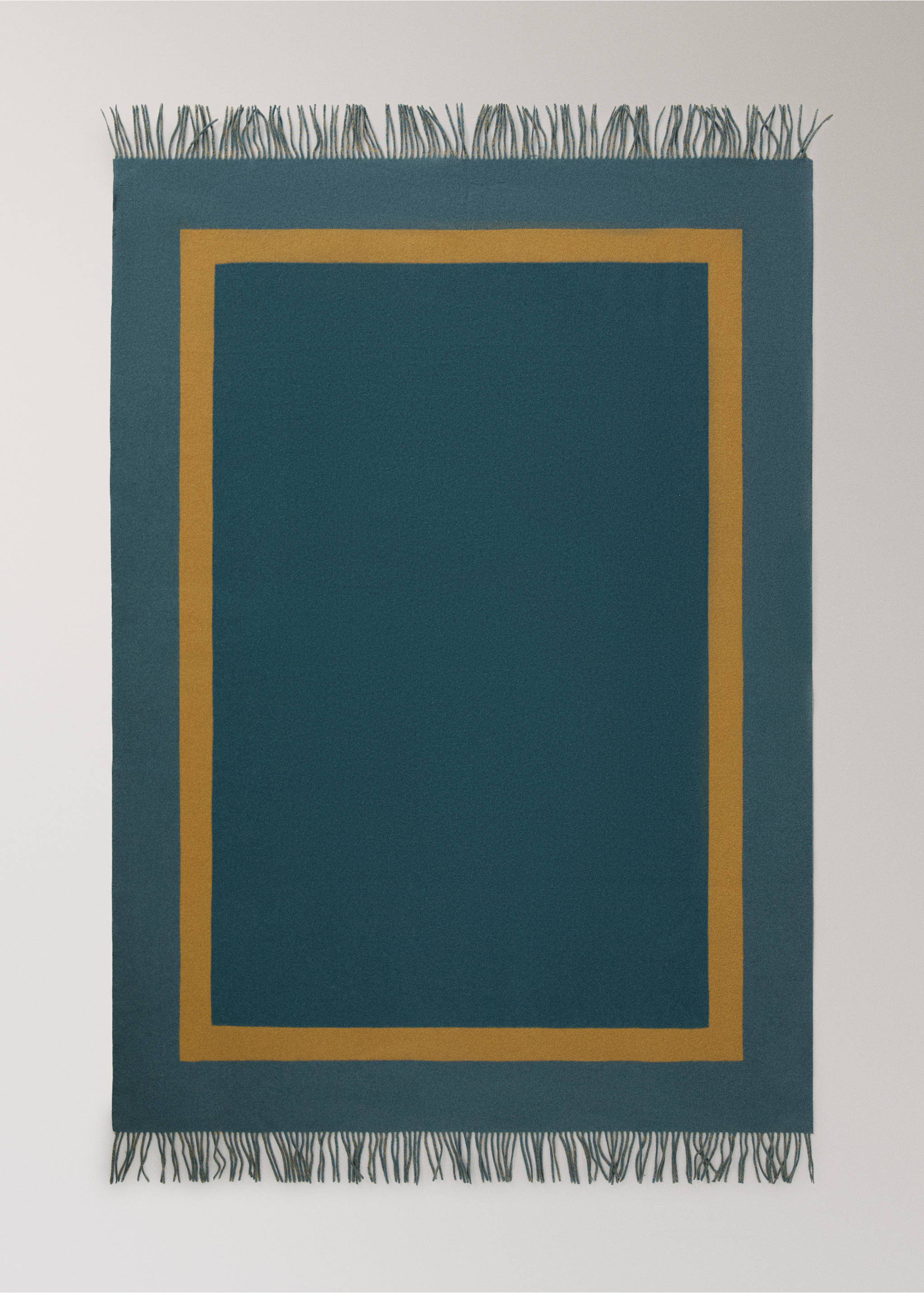 Wool blanket with fringe finish - Details of the article 2, Petrol Blue. Ref: 37015846-00.