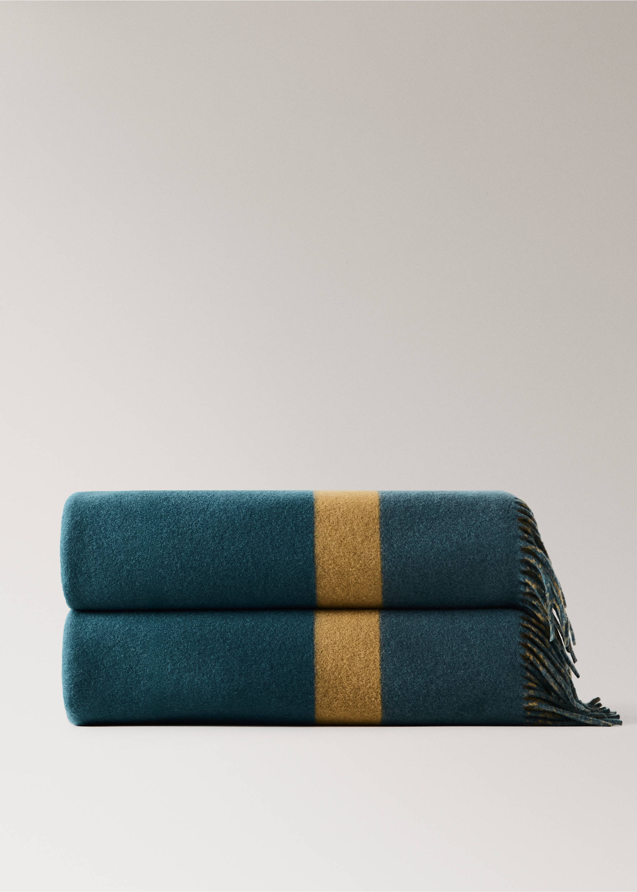Wool blanket with fringe finish - Article without model, Petrol Blue. Ref: 37015846-00.