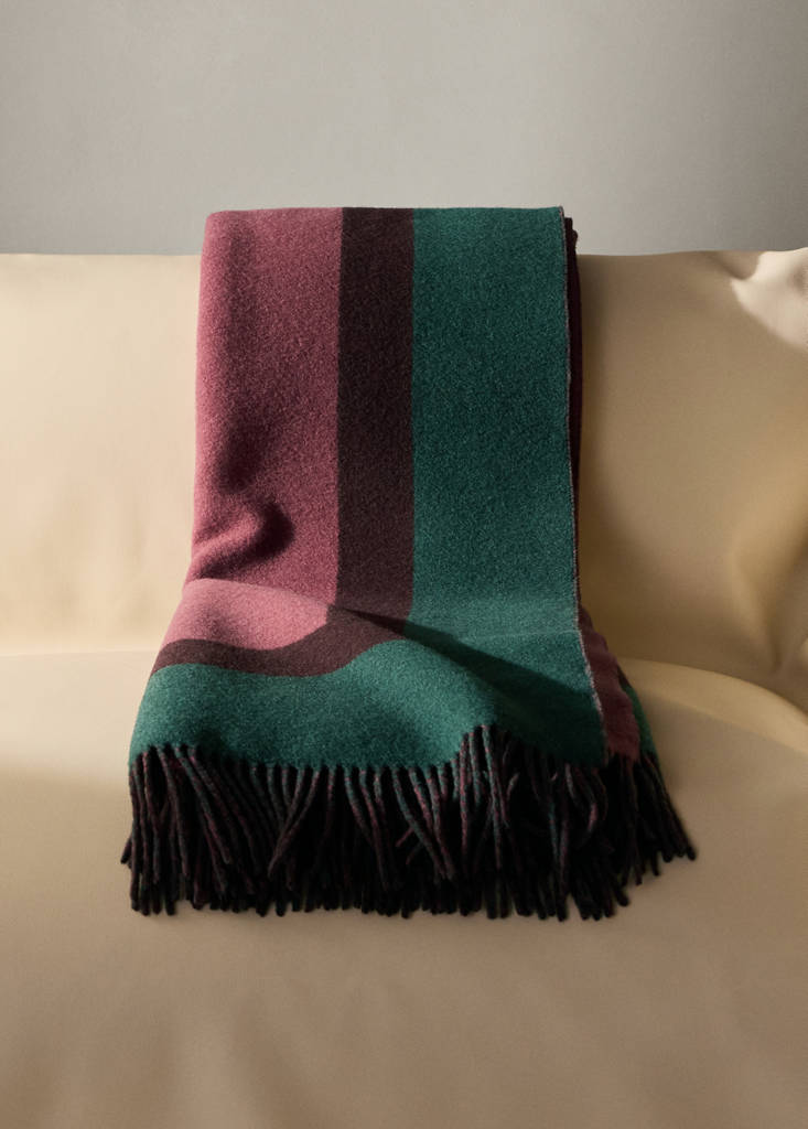 Wool blanket with fringe finish — Dark Red