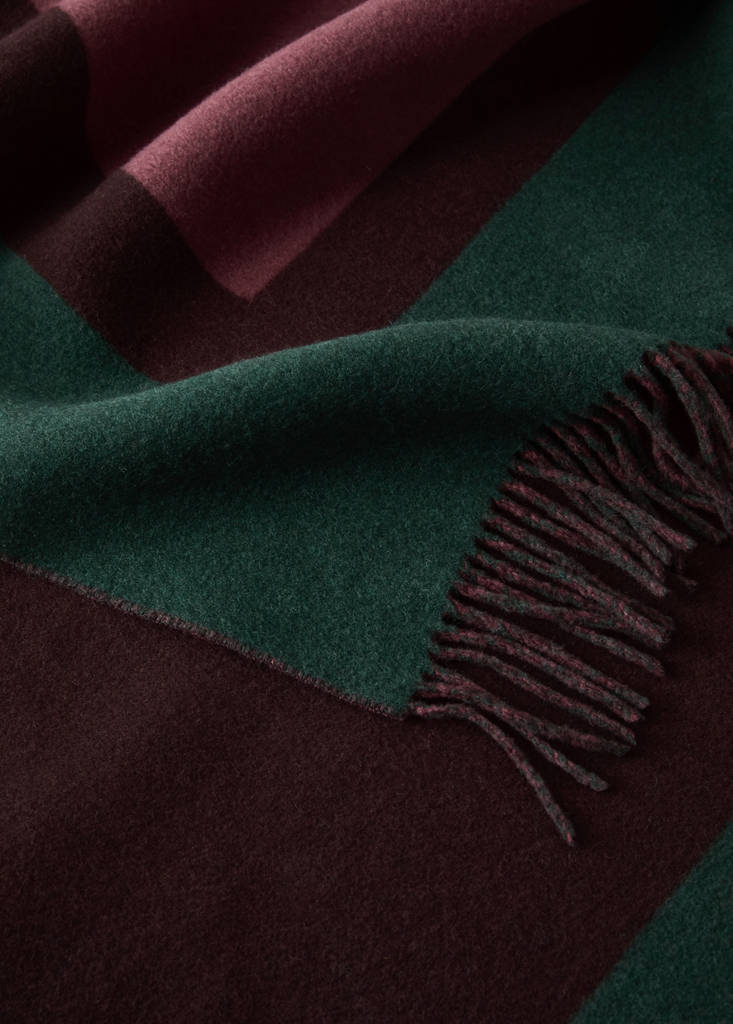 Wool blanket with fringe finish — Dark Red