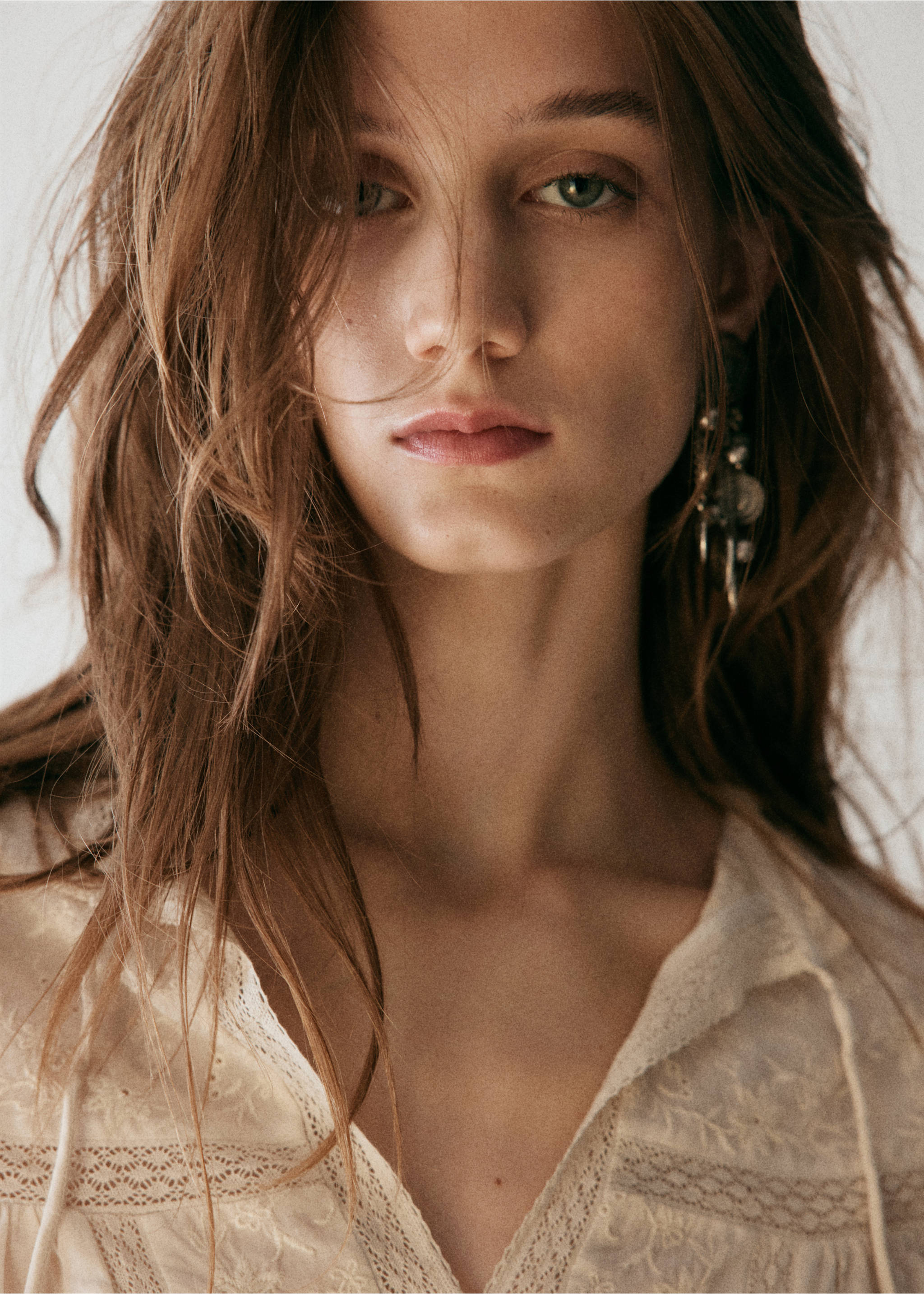 Embroidered puff-sleeve blouse - Details of the article 1, Green. Ref: 37015852-00.
