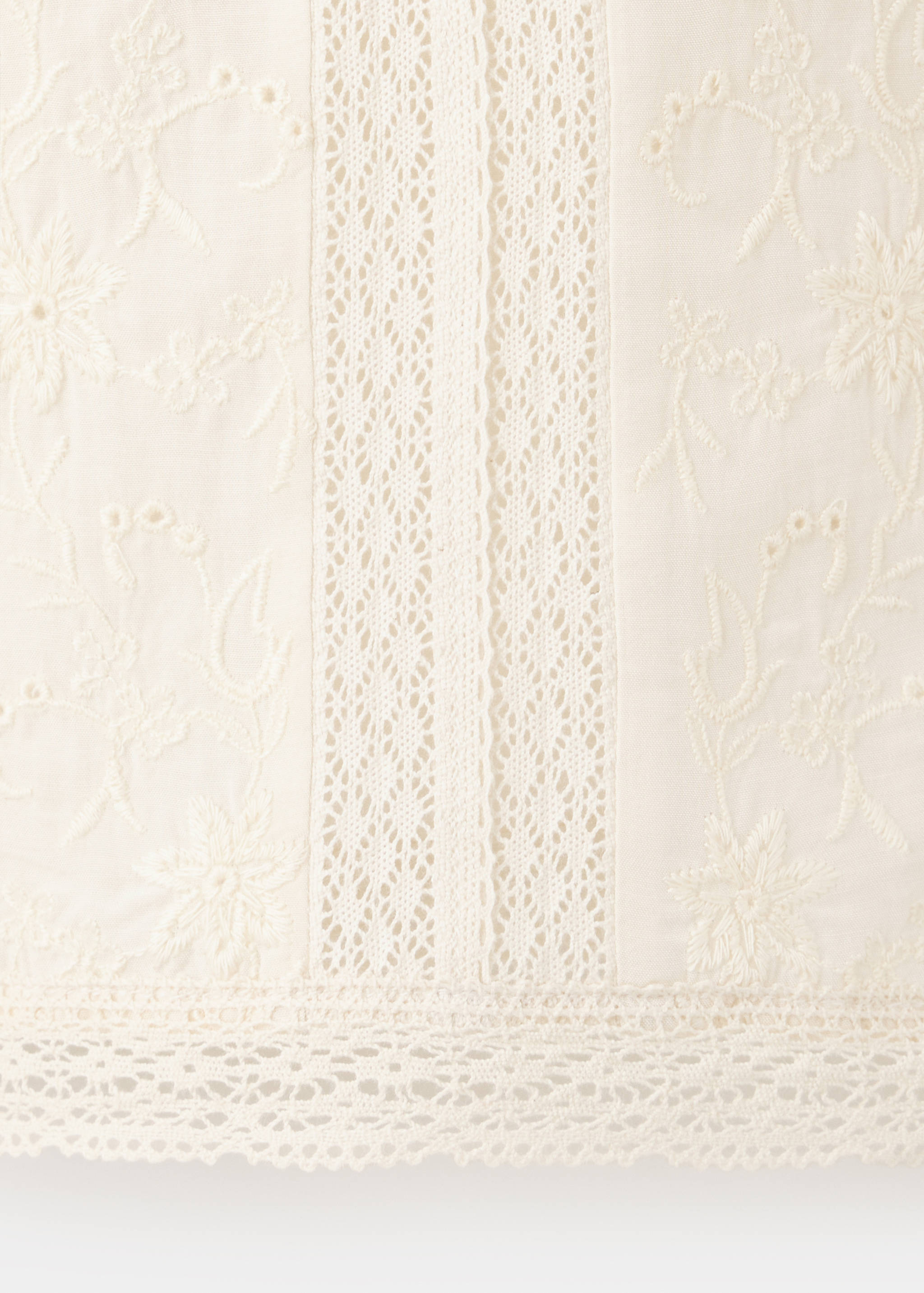 Embroidered puff-sleeve blouse - Details of the article 0