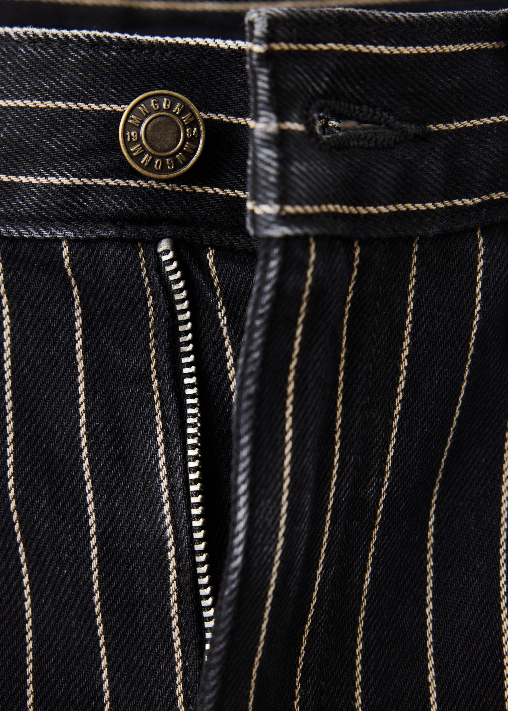 Jeans susan - Details of the article 8, Black denim. Ref: 37015860-00.