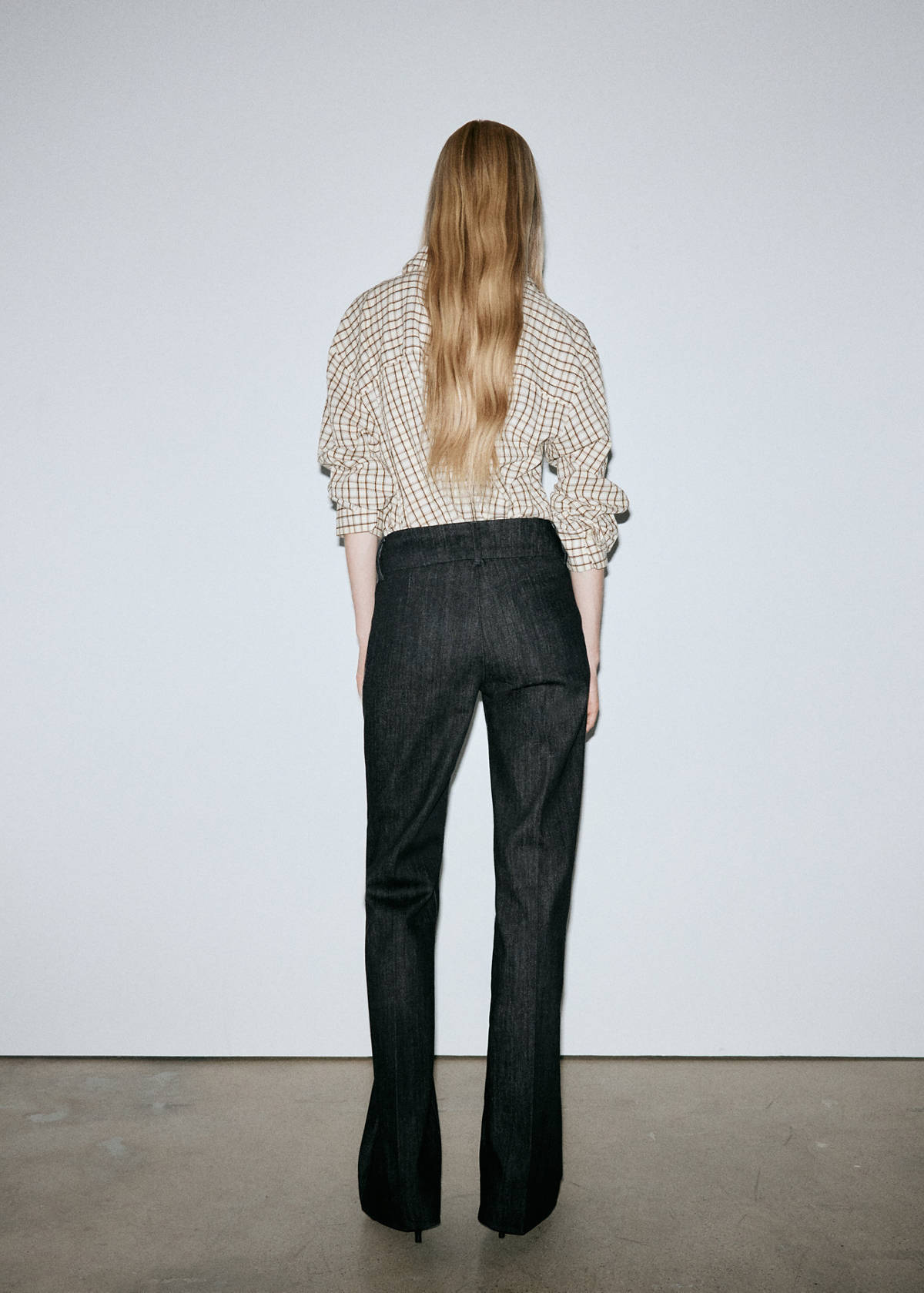 Mid-rise flared jeans — Black