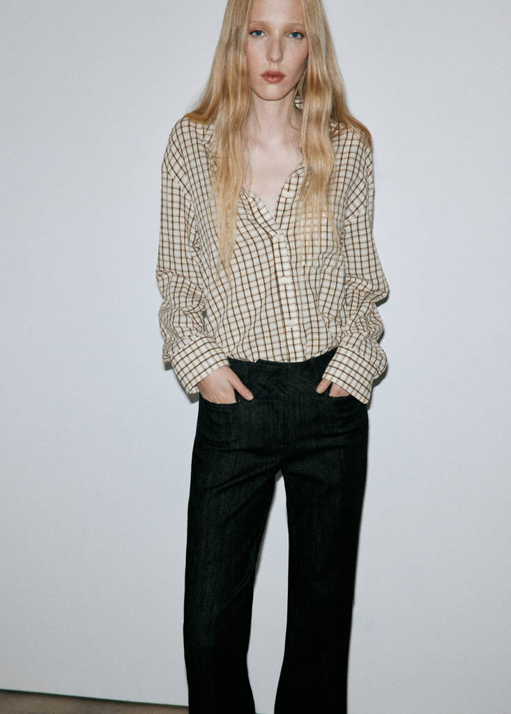 Mid-rise flared jeans — Black