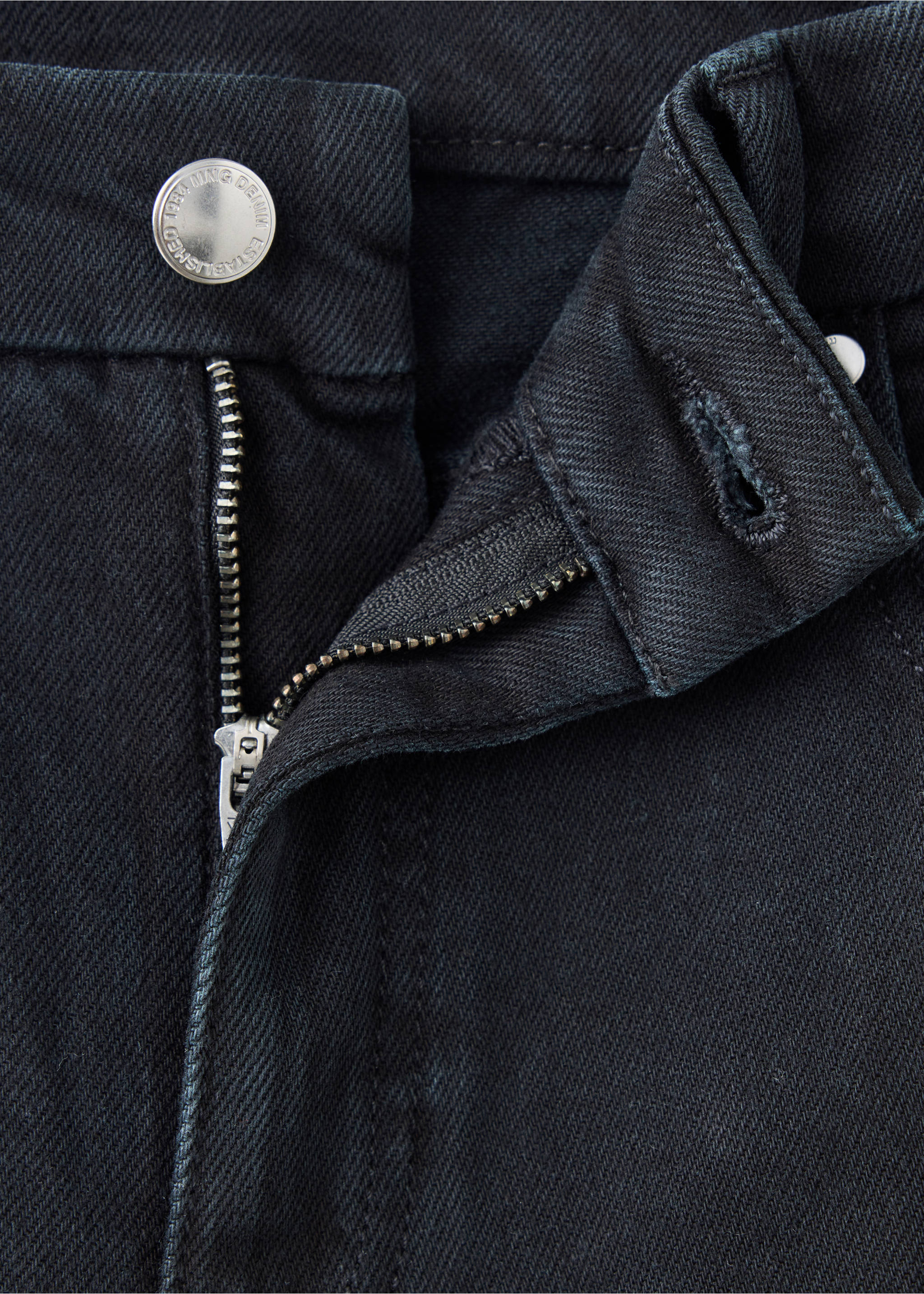 Jean flare taille haute - Détail de l'article 8, Black denim. Ref: 37015868-00.