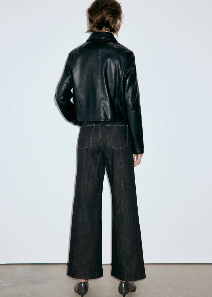 High-waisted wide leg jeans with stitching — Black