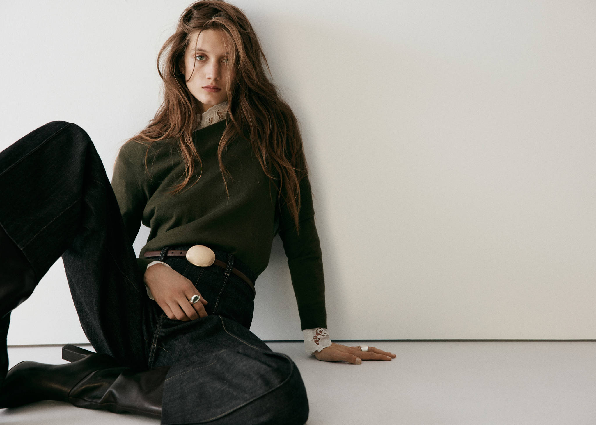 High-waisted wide leg jeans with stitching - Panoramic plane