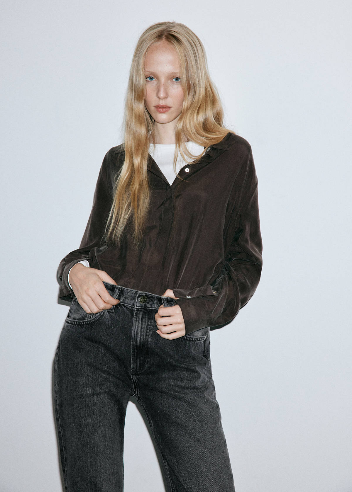 Mid-rise flared jeans — Black denim