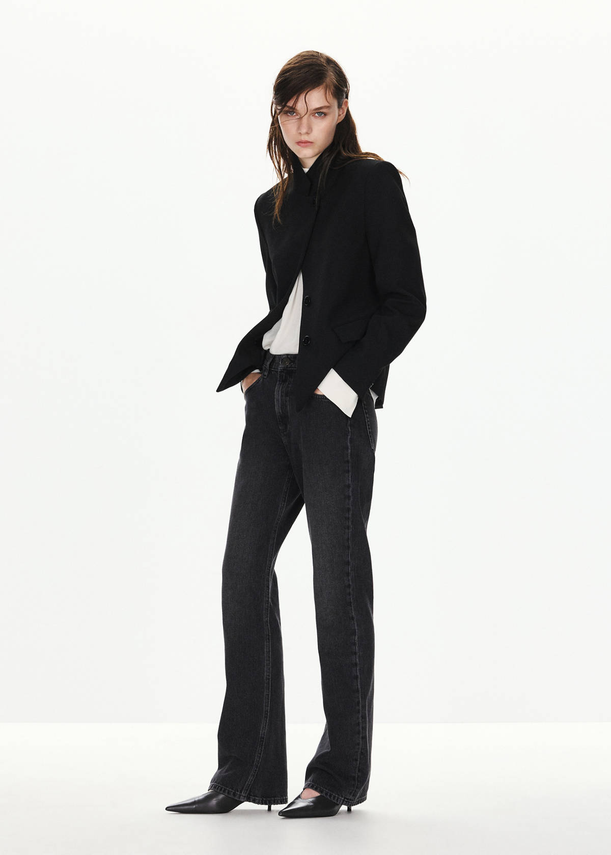 Mid-rise flared jeans — Black denim