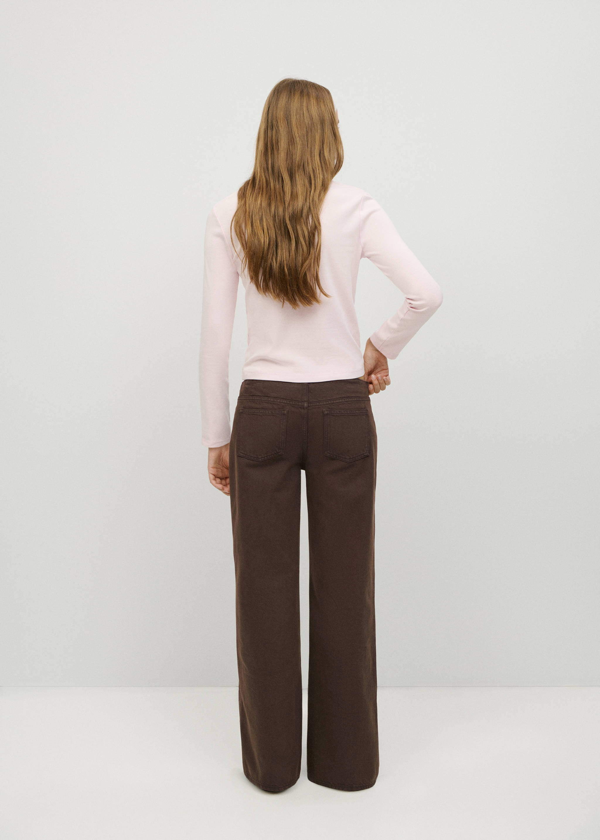 Low-waist straight-leg jeans - Reverse of the article