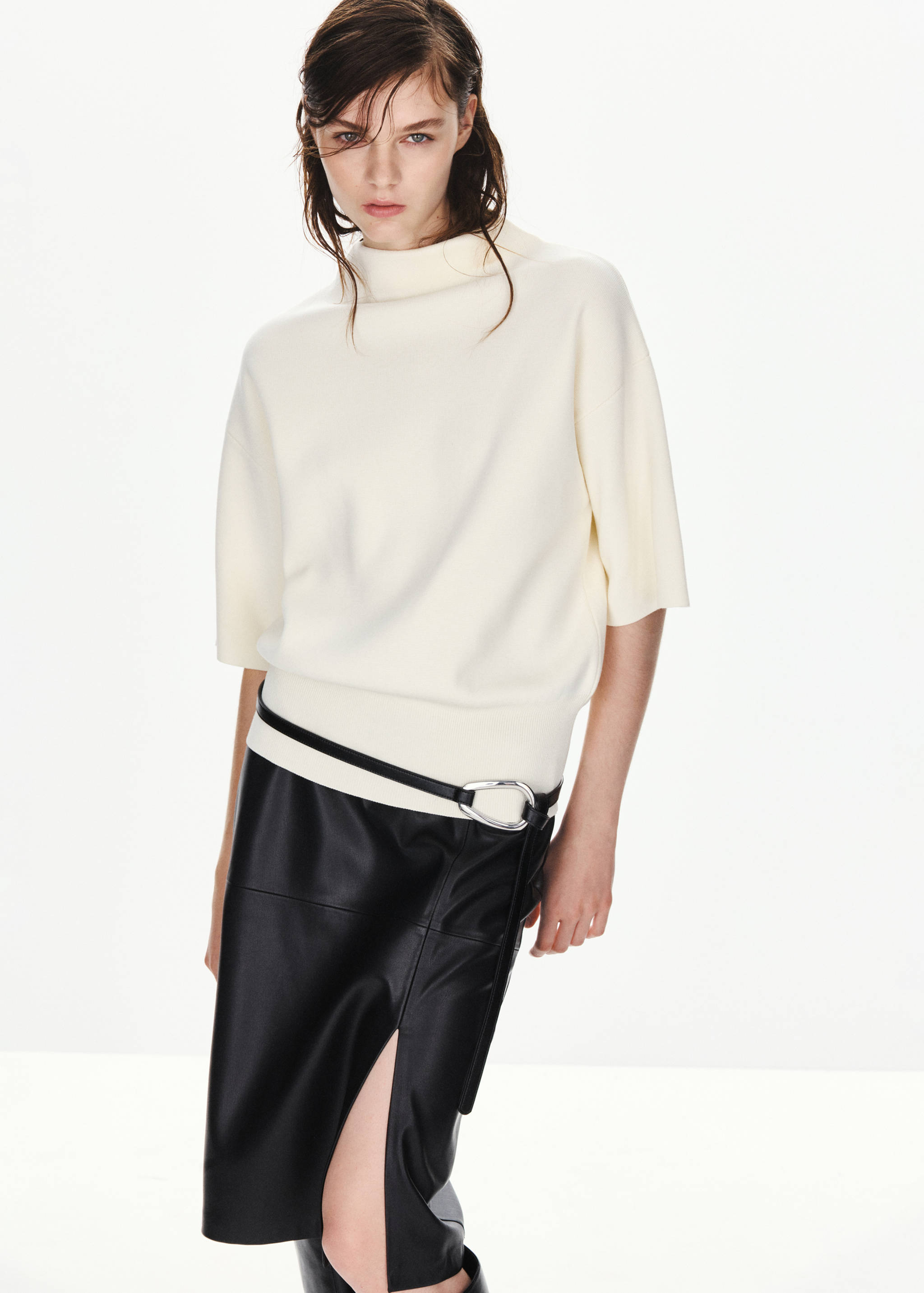 Fine-knit roll-neck jumper - Details of the article 1