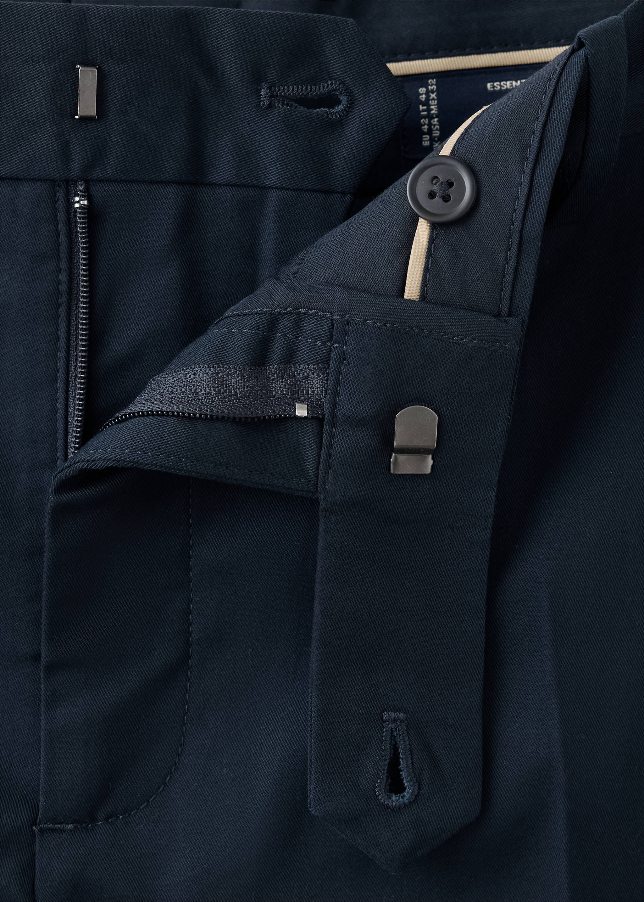 Pantalon Dublino chino slim-fit - Détail de l'article 0, Bleu marine. Ref: 37015981-00.