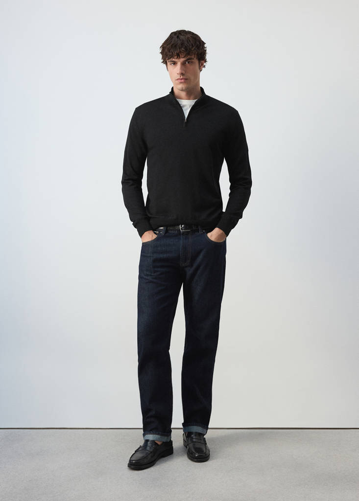 100% merino wool sweater with zip-neck