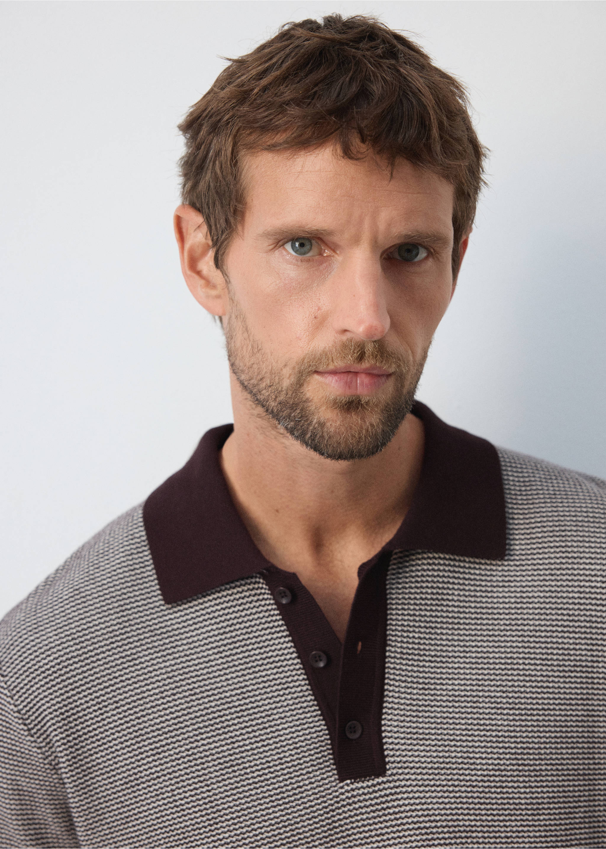 Fine-knit 100% cotton polo shirt - Details of the article 1, Maroon. Ref: 37015984-00.