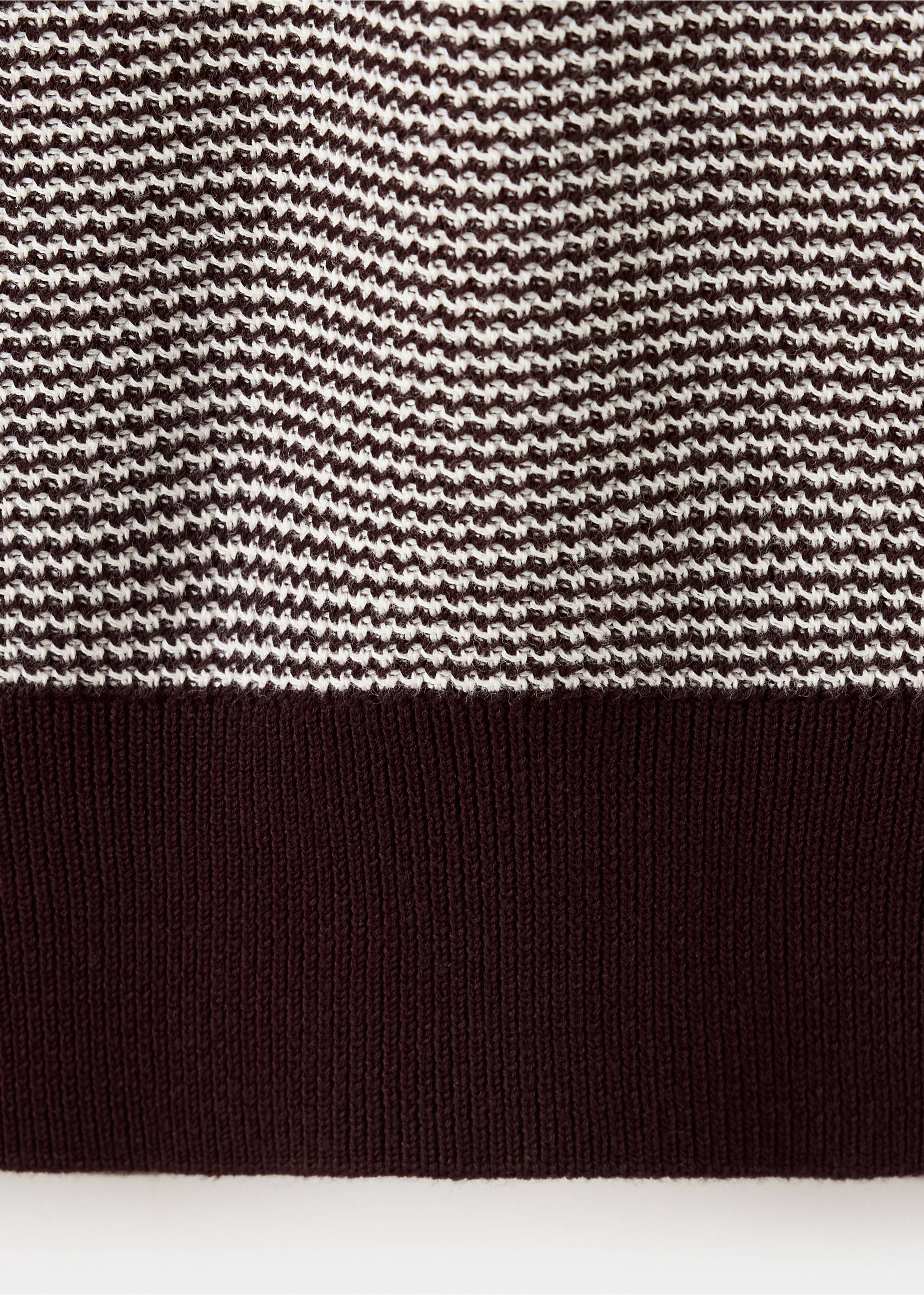 Fine-knit 100% cotton polo shirt - Details of the article 0, Maroon. Ref: 37015984-00.