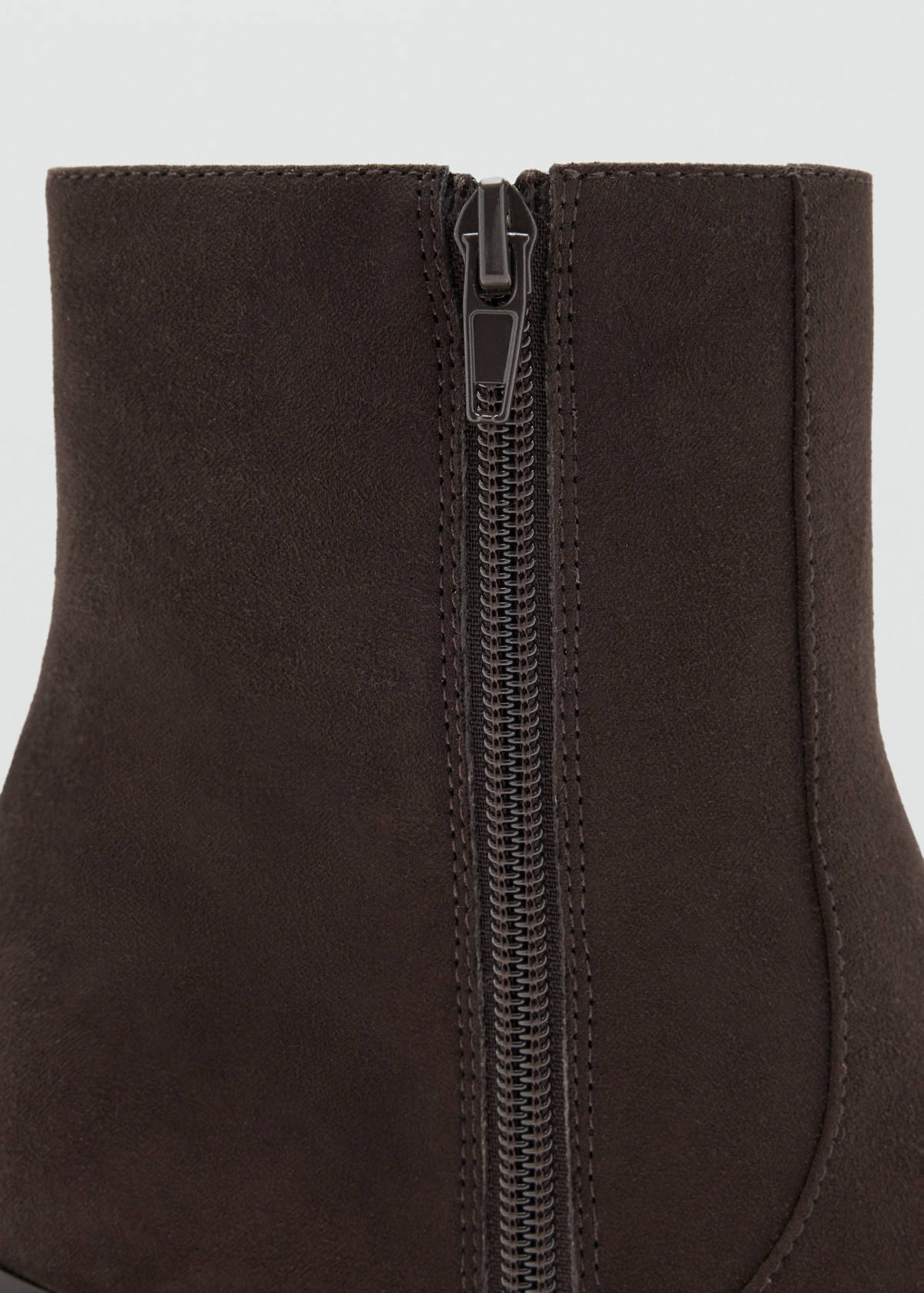 Pointed heel ankle boot — Brown