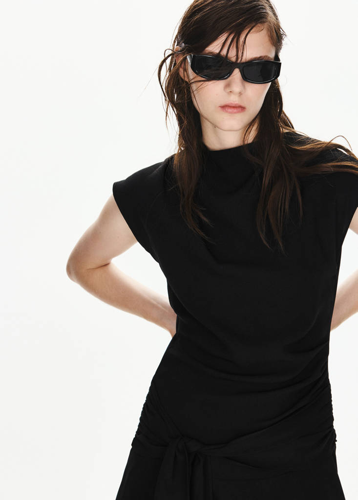 Ruched bow dress — Black