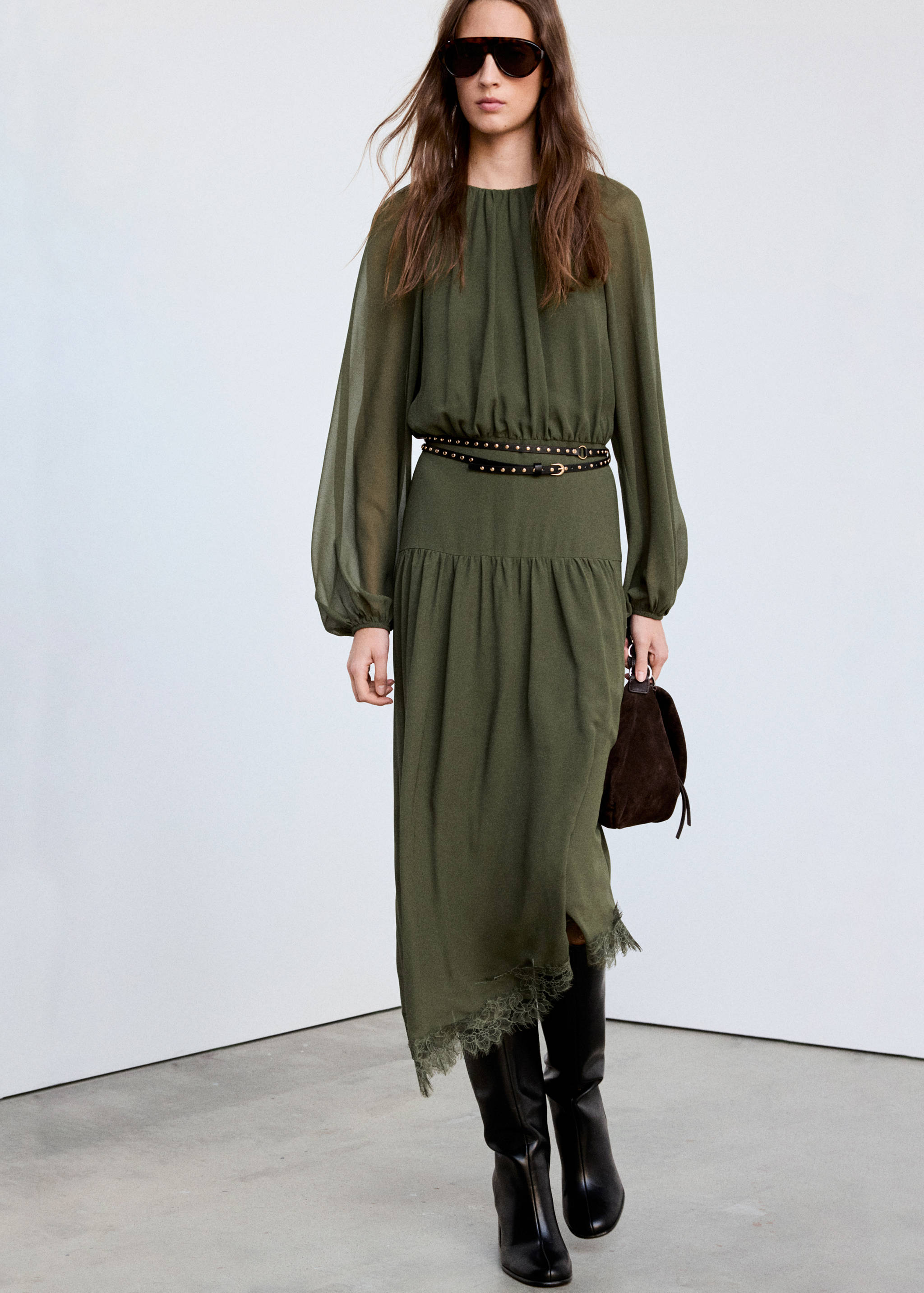 Lace dress with double low belt - General plane