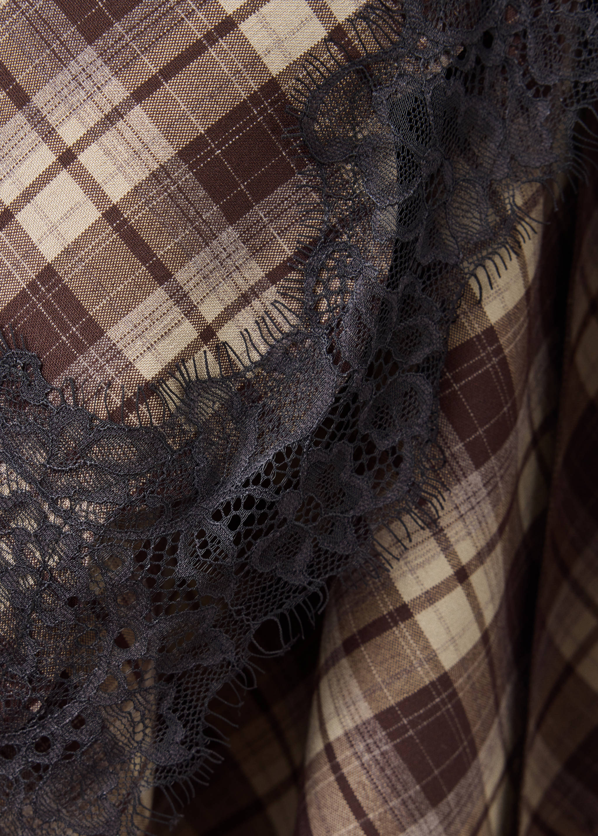 Checked dress with lace details - Details of the article 0