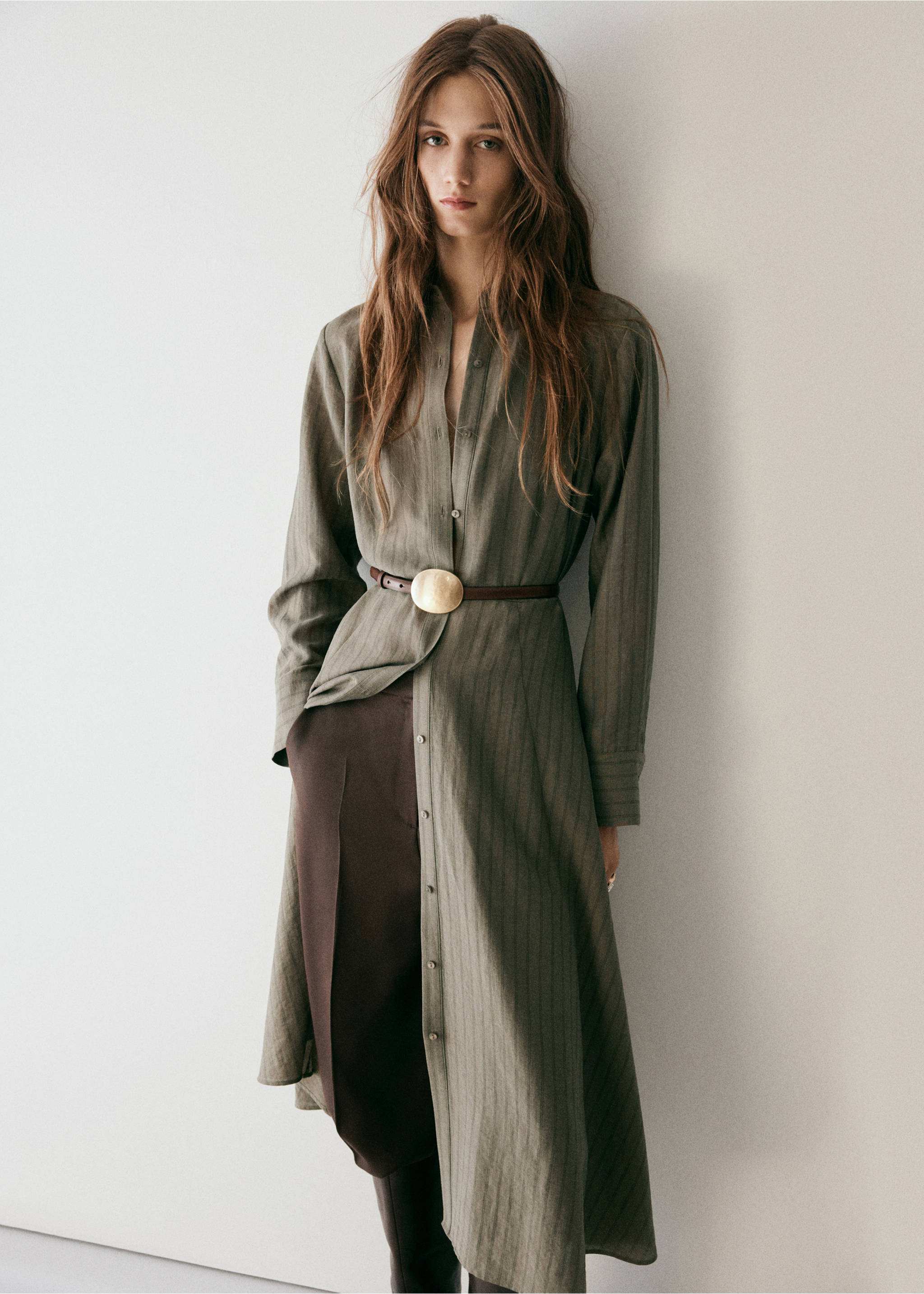 Vestido camisero raya diplomática - Details of the article 3, Khaki. Ref: 37015999-00.