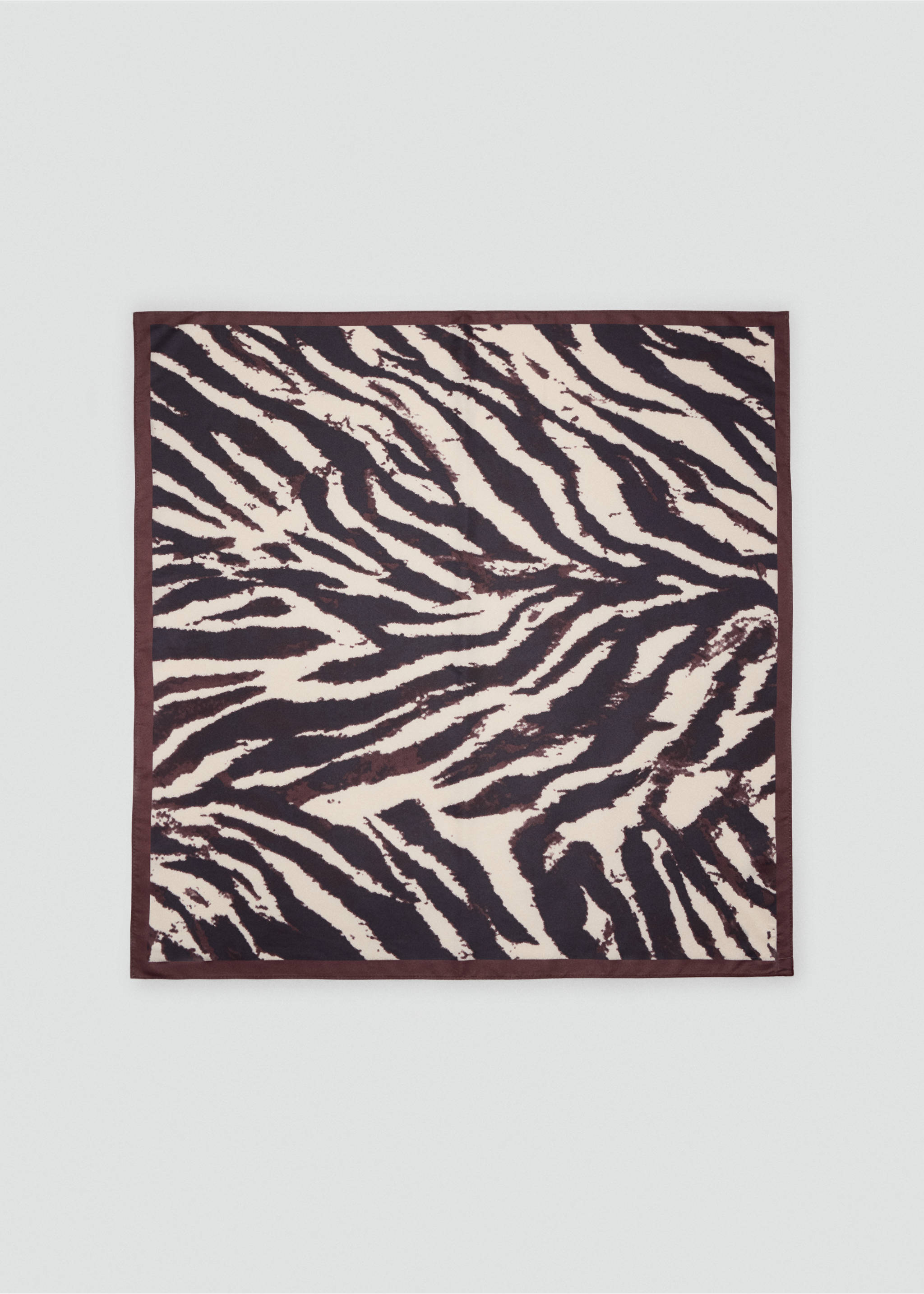 Pañuelo animal print - Artículo sin modelo, Chocolate. Ref: 37016001-00.