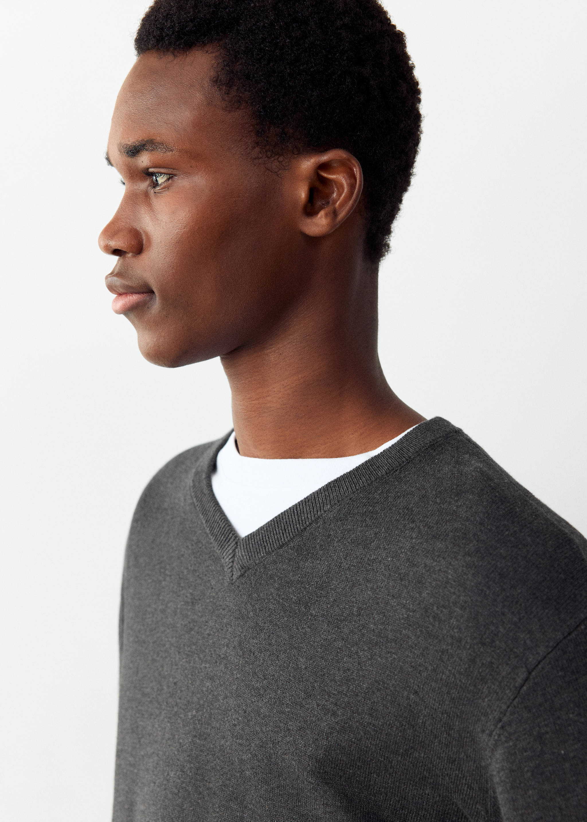 V-neck cotton sweater - Details of the article 1