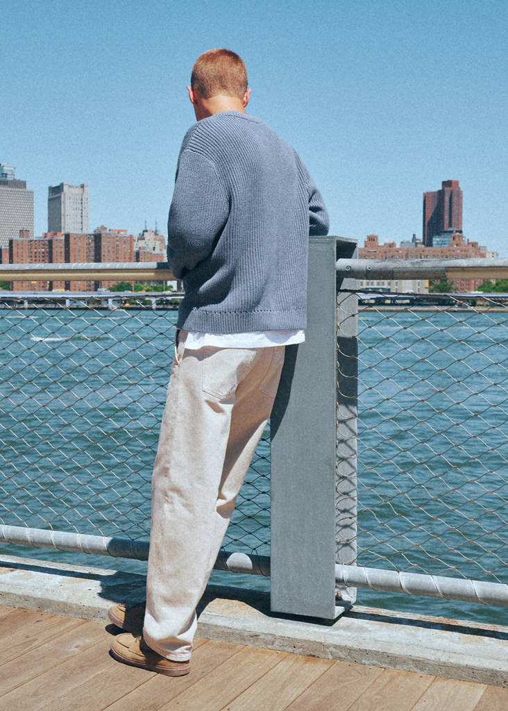 Knitted ribbed sweater — Blue