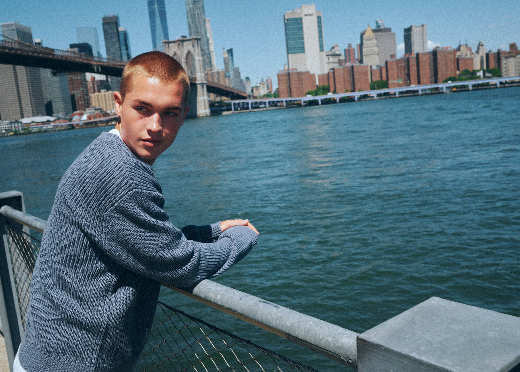 Knitted ribbed sweater - Panoramic plane