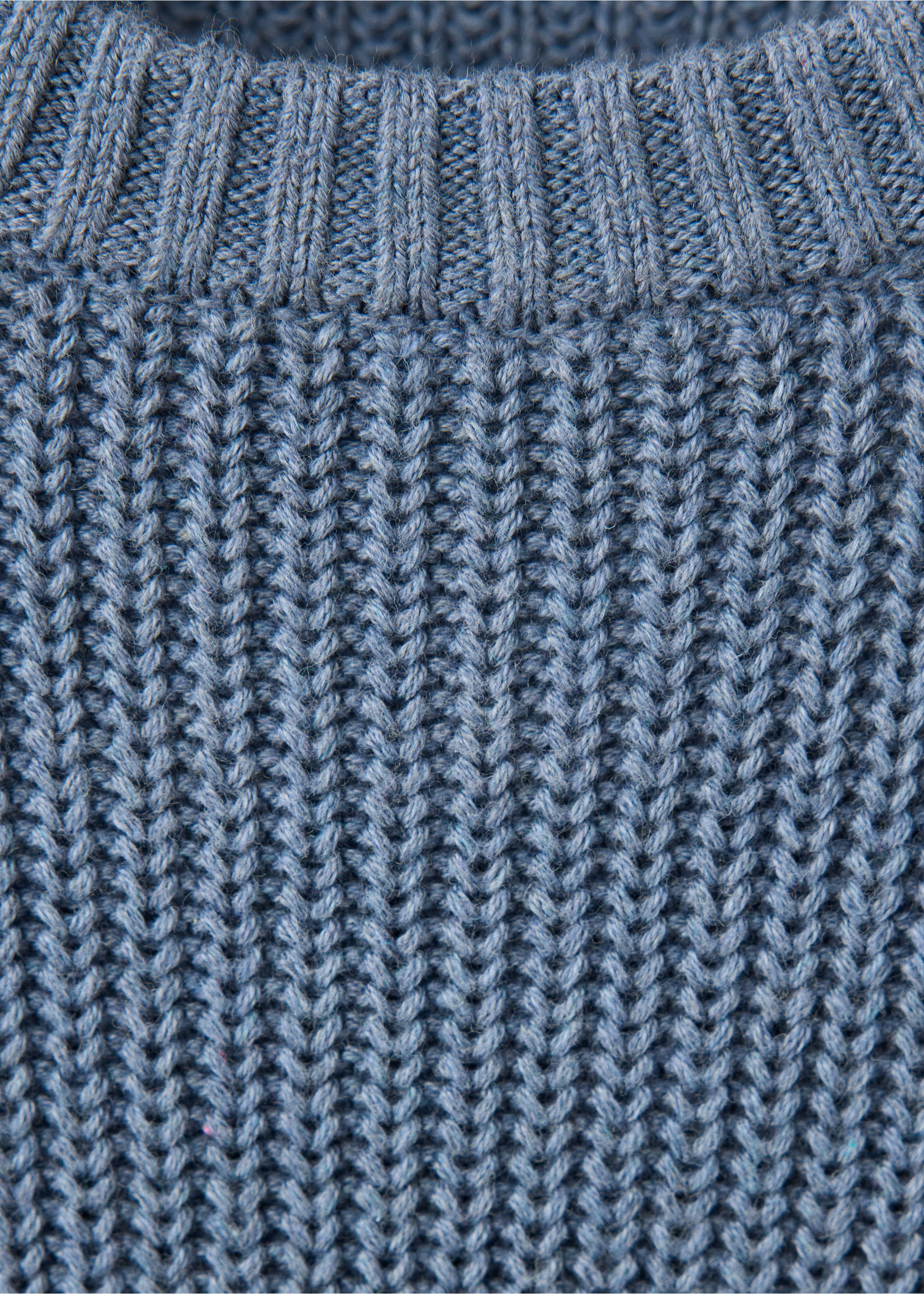 Knitted ribbed sweater - Details of the article 8, Blue. Ref: 37016007-00.