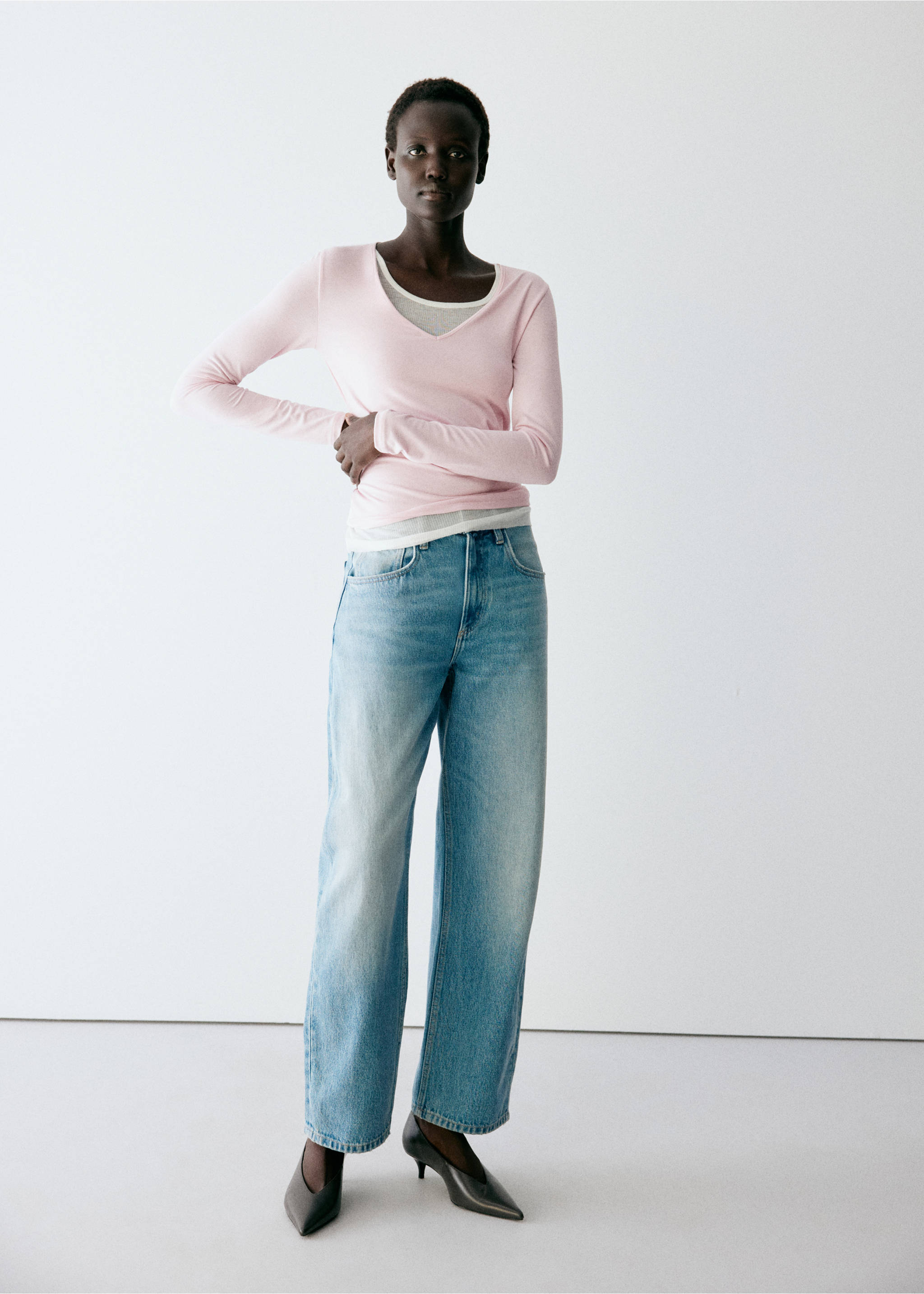 Fitted V-neck T-shirt - General plane, Pink. Ref: 37016015-00.