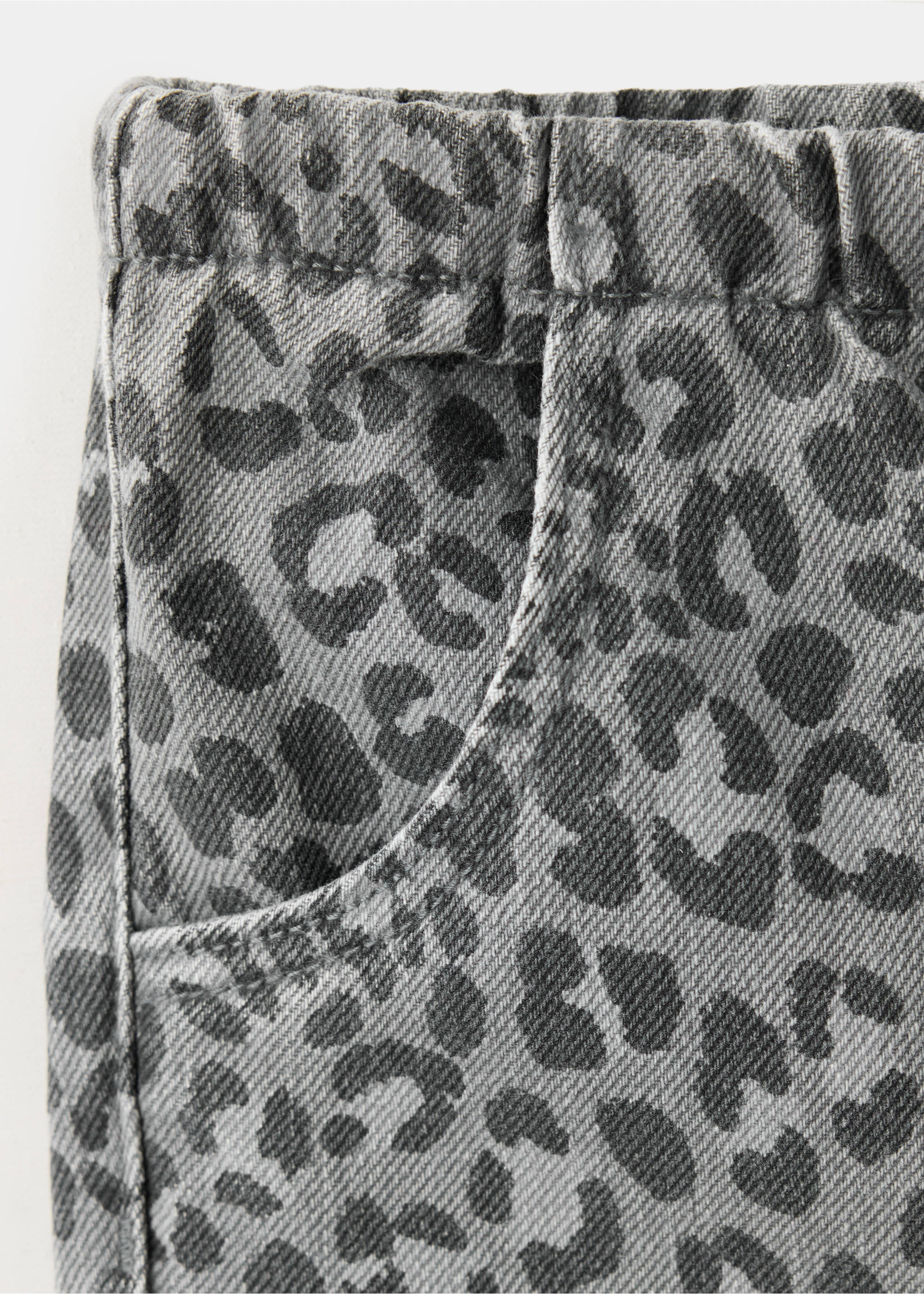 Jeans relaxp - Details of the article 0, Grey. Ref: 37016323-00.