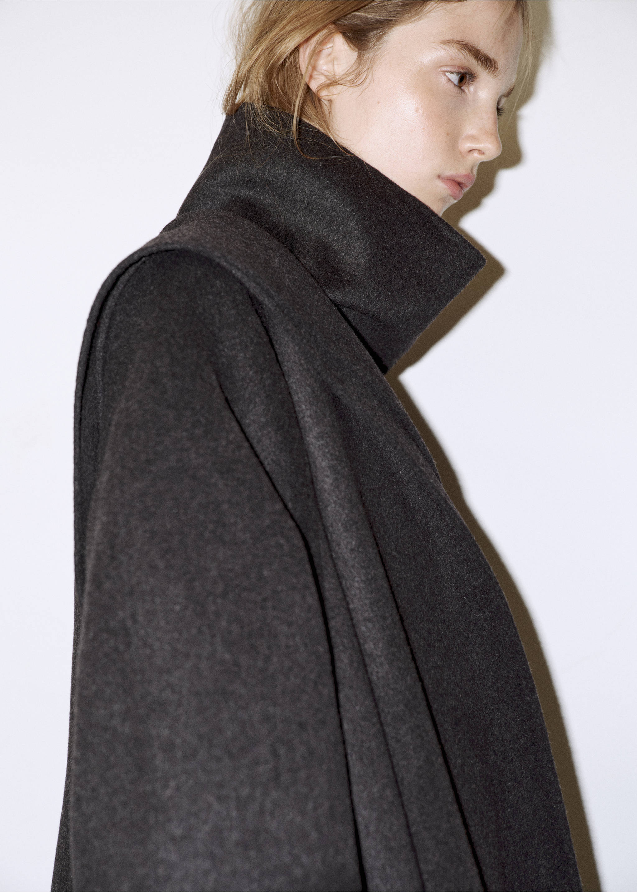 Wool coat with detachable scarf - Details of the article 1, Dark Heather Grey. Ref: 37016328-00.