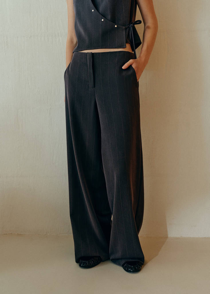 Pinstripe wide leg trousers — Grey