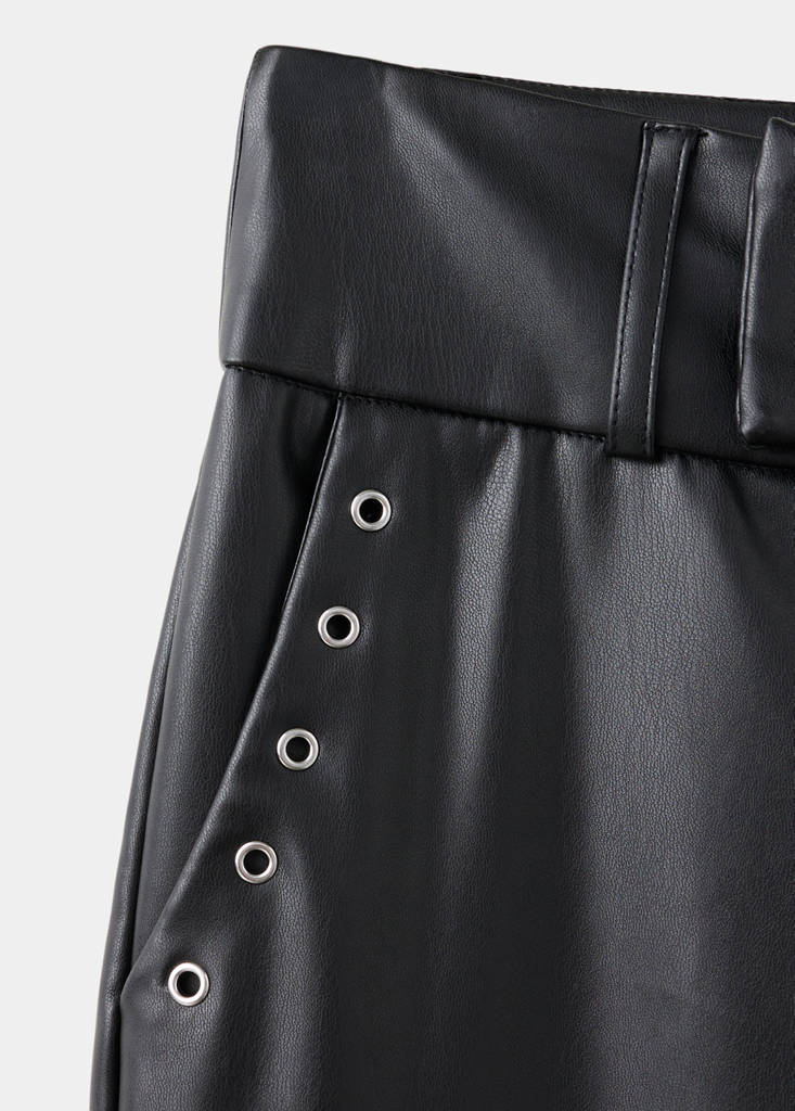 Leather-effect trousers with eyelets — Black