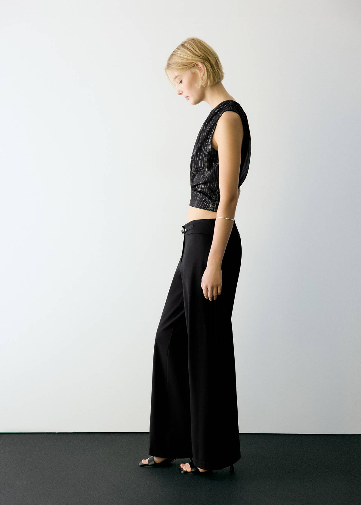 Belt straight-fit trousers — Black
