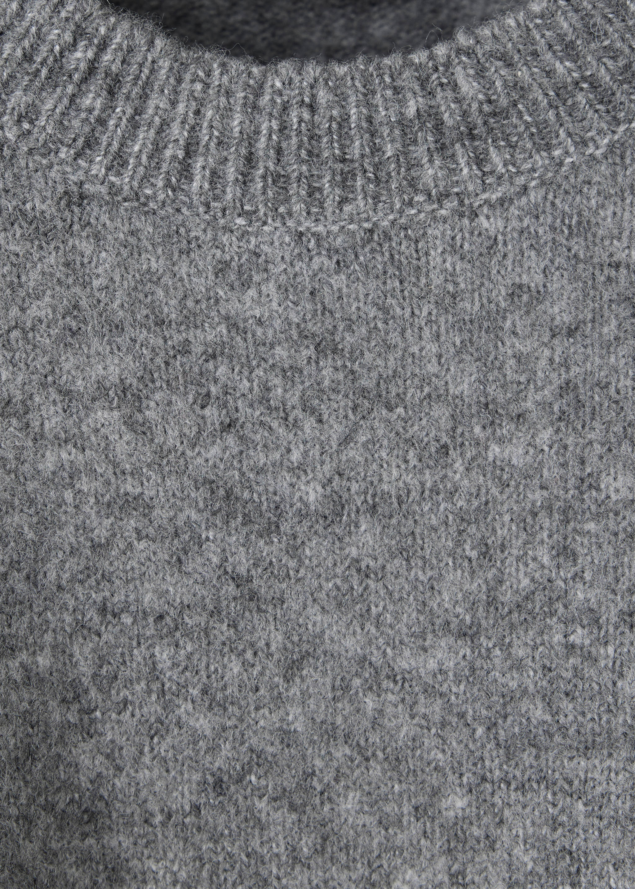 Pull détail clous - Détail de l'article 8