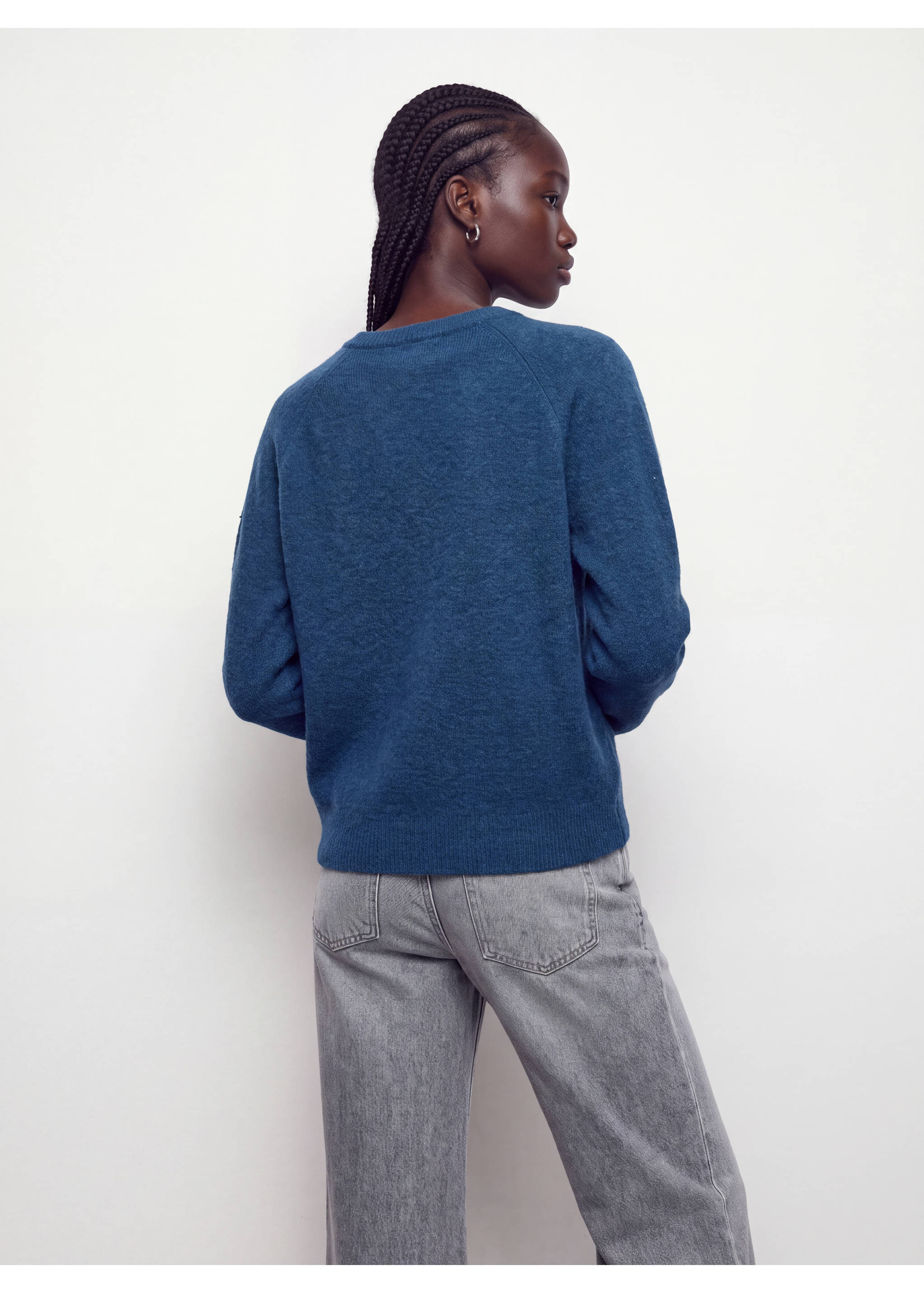 Blue knitted jersey, back view, Petrol Blue. Ref: 37016357-00.