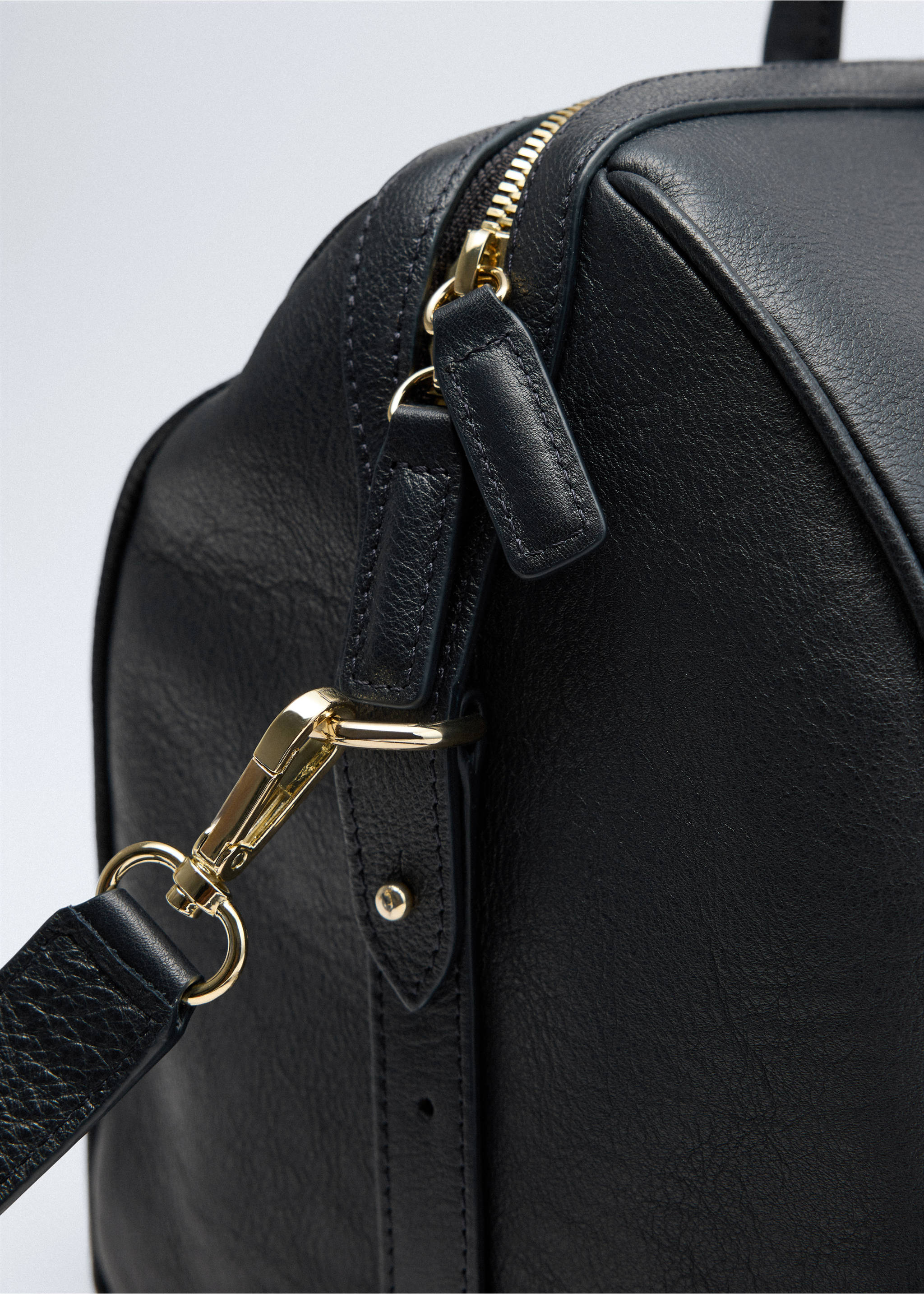 Double-handle leather handbag - Details of the article 1, Navy. Ref: 37016365-00.